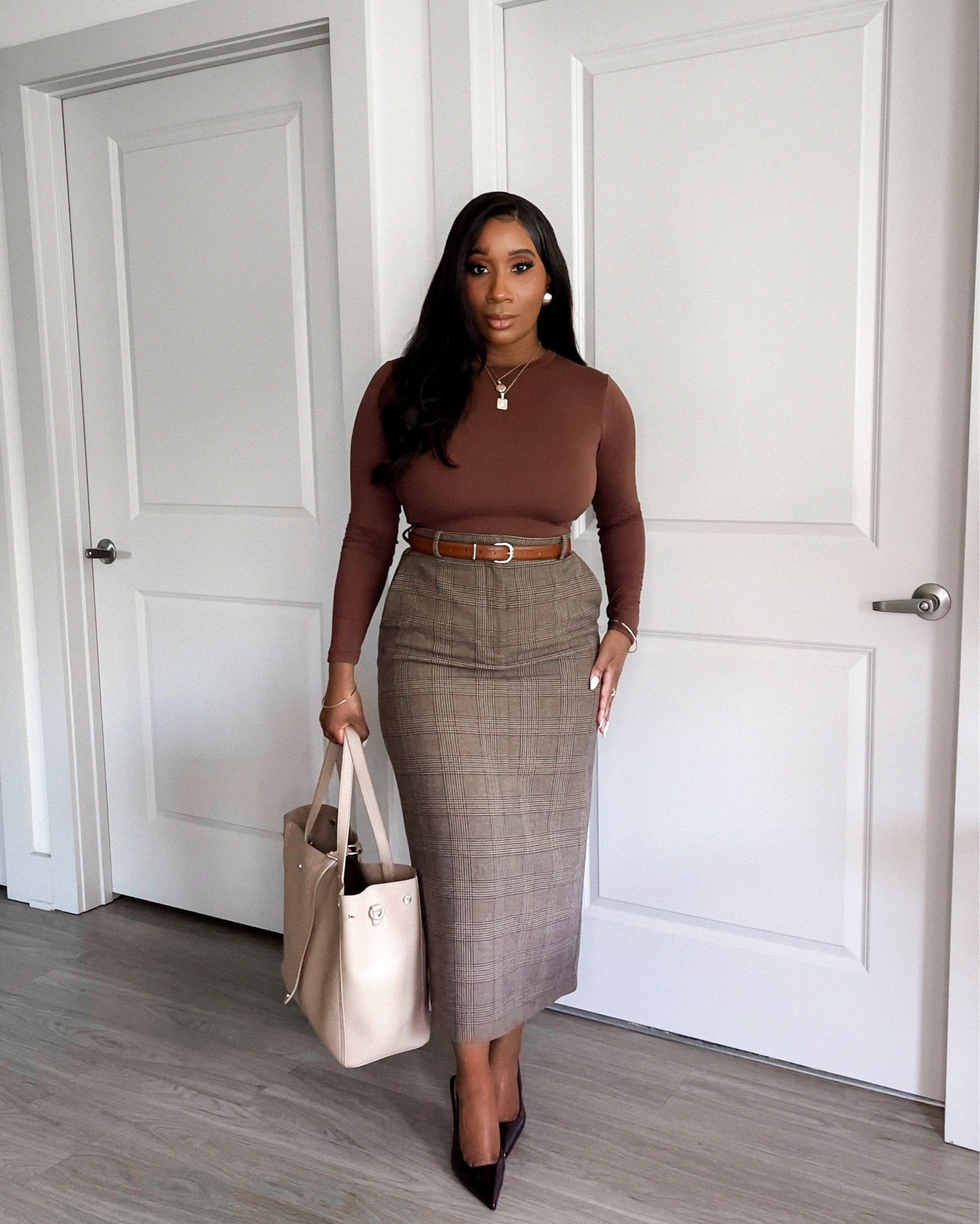Brown workwear look! Wearing a small in the top and size 6 in the skirt. 

Style inspo, OOTD, Outfit ideas, Workwear, Office inspo, Aritzia, Amazon 

 #LTKootd #LTKSeasonal #LTKWorkwear
