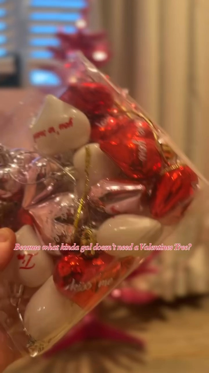 Because what kinda gal doesn’t need a Valentine’s Day tree?

#LTKFamily #LTKBaby #LTKSeasonal