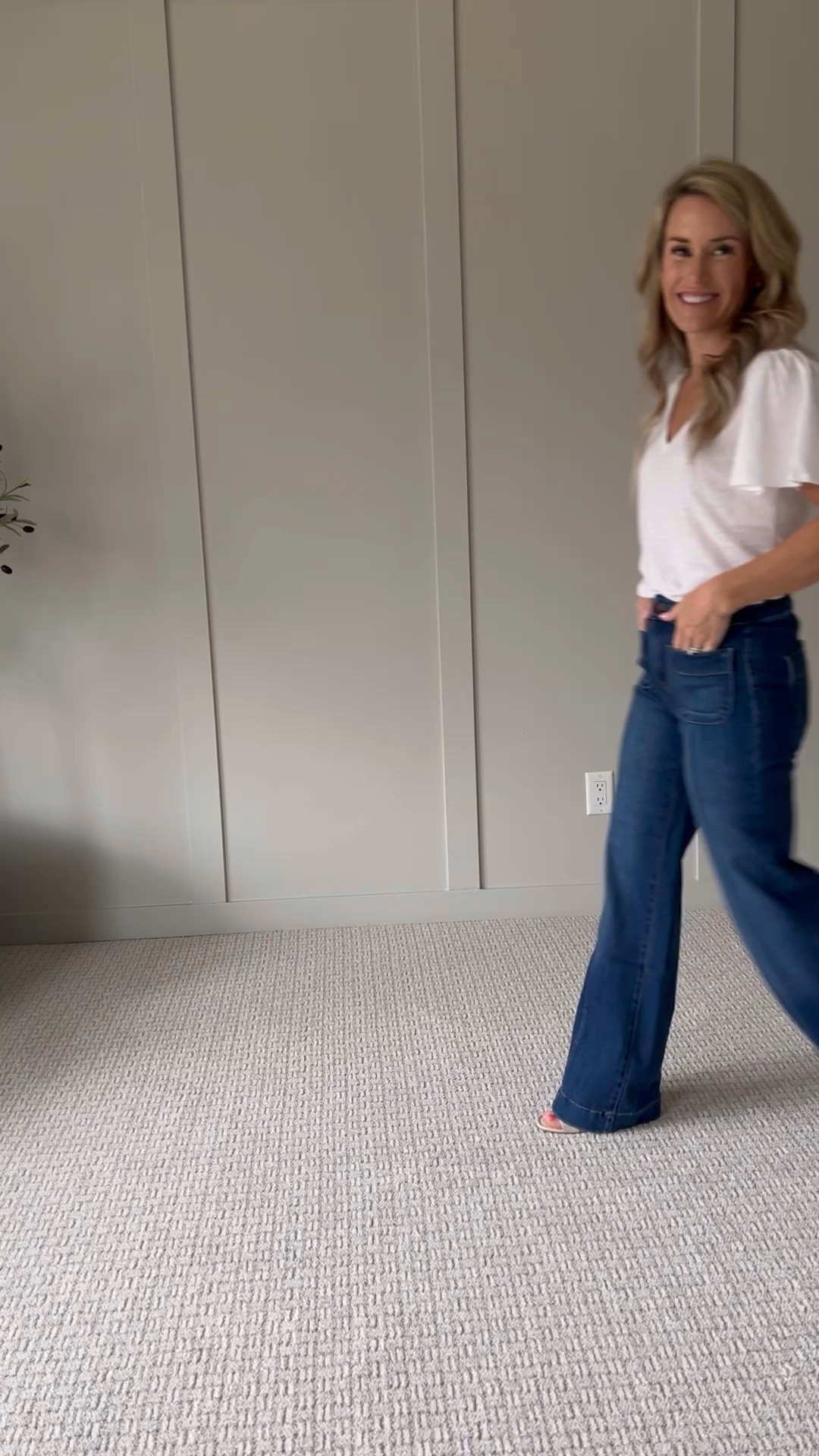 Wide leg denim
Petite denim
Petite fashion 


#LTKfindsunder50 #LTKshoecrush #LTKstyletip