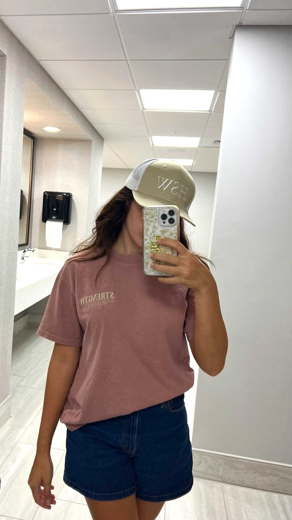 my favorite shorts are on sale and this shirt is from Elevated Faith!

I’ve also linked similar hats! 

#christian #elevatedfaith #abercrombie

#LTKootd #LTKPetite #LTKSaleAlert