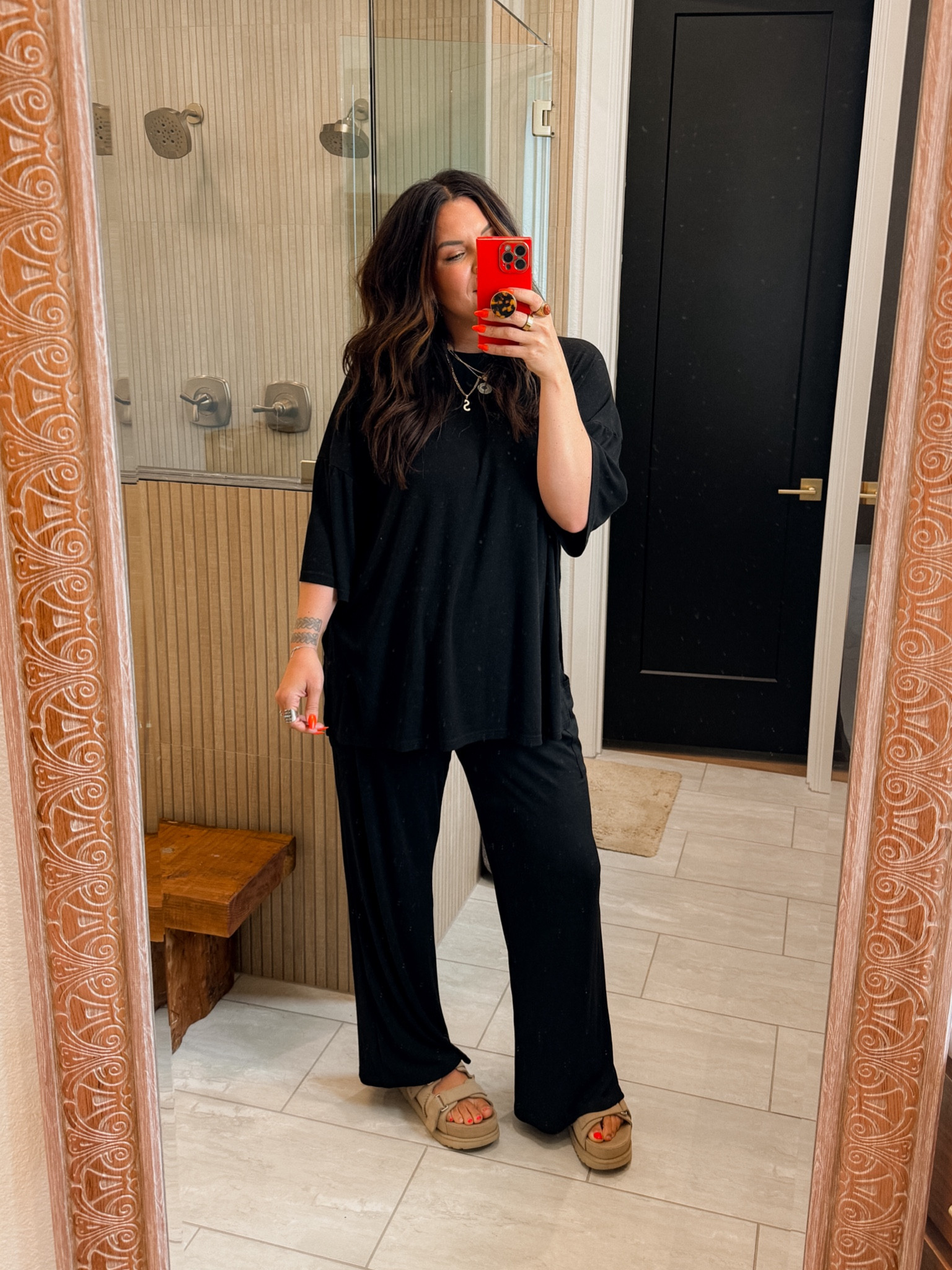 Today’s Amazon set! It’s one of my favs!
Wearing an XL
Sandals are TTS


#LTKFindsUnder50 #LTKMidsize #LTKStyleTip