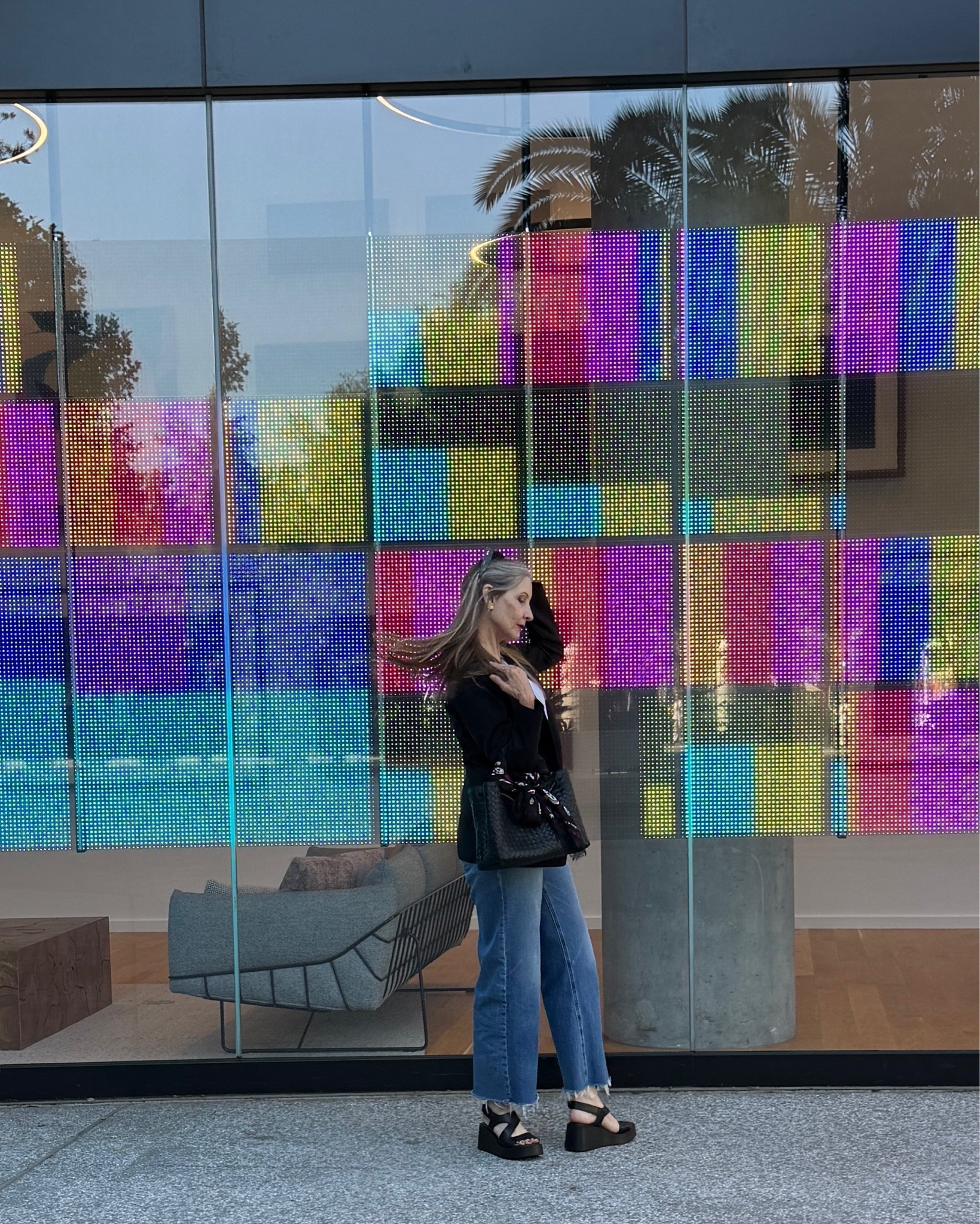 Always feel good when I’m wearing all my favorites. #widelegjeans #platformsandals #leatherwovenhandbag #scarf #urbanchic #modernminimalist #styleover40

#LTKdayinmylife #LTKgrwm #LTKootd