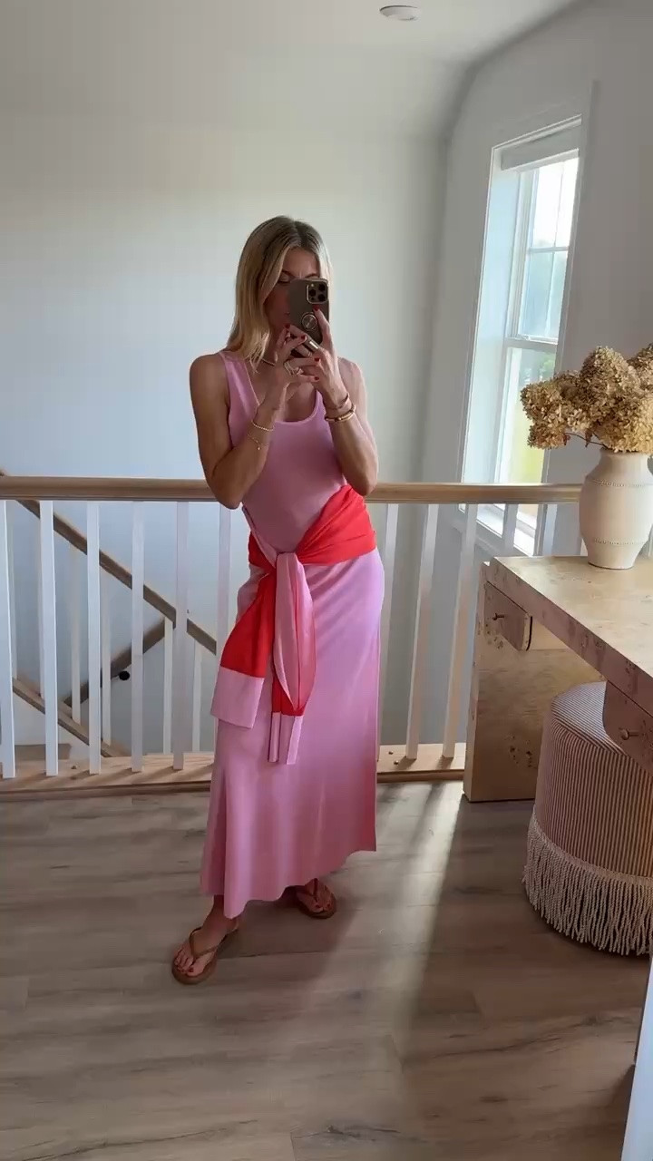 New pink dress! 
Runs TTS, wearing size XS

#LTKgrwm #LTKSeasonal #LTKootd