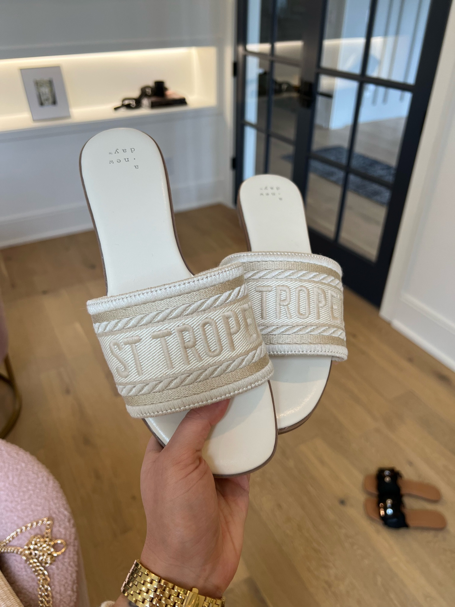 These are the perfect beach/vacay shoes! 20% off with Target circle 

#LTKsalealert #LTKshoecrush #LTKtravel