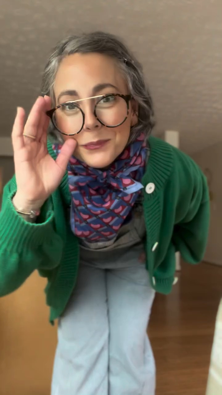 My main goal in life is to dress like a 90’s toddler. And be a good Mum. 

@gap @sonderhaus.studios @adidas @warbyparker @daydreamerlaclothing @blockshoptextiles @hanselfrombasel @chunks.shop