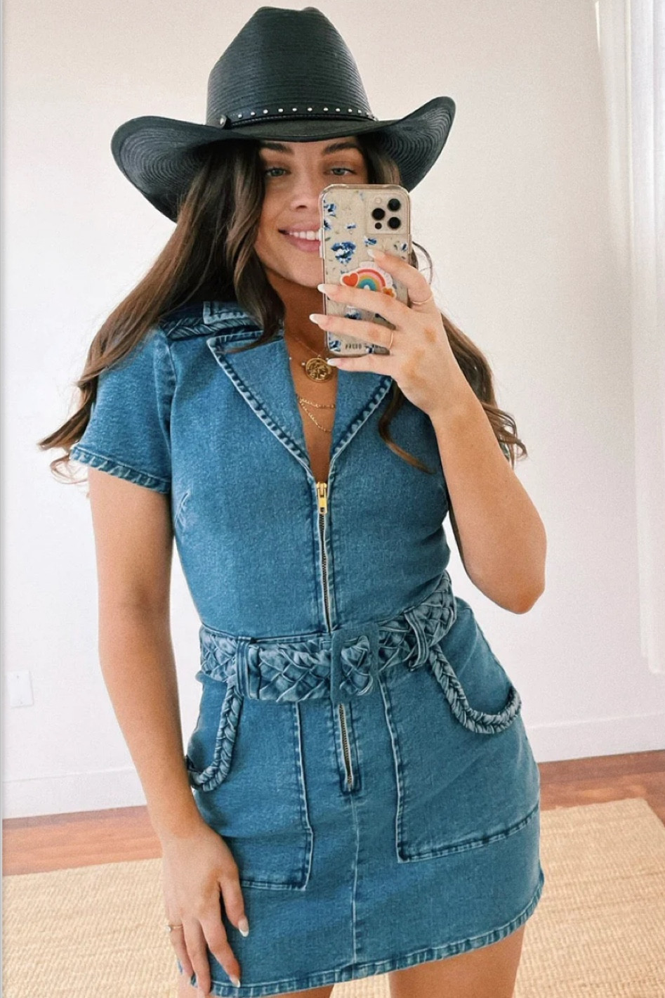 show me your mumu denim dress 

#LTKSeasonal #LTKSale #LTKFind