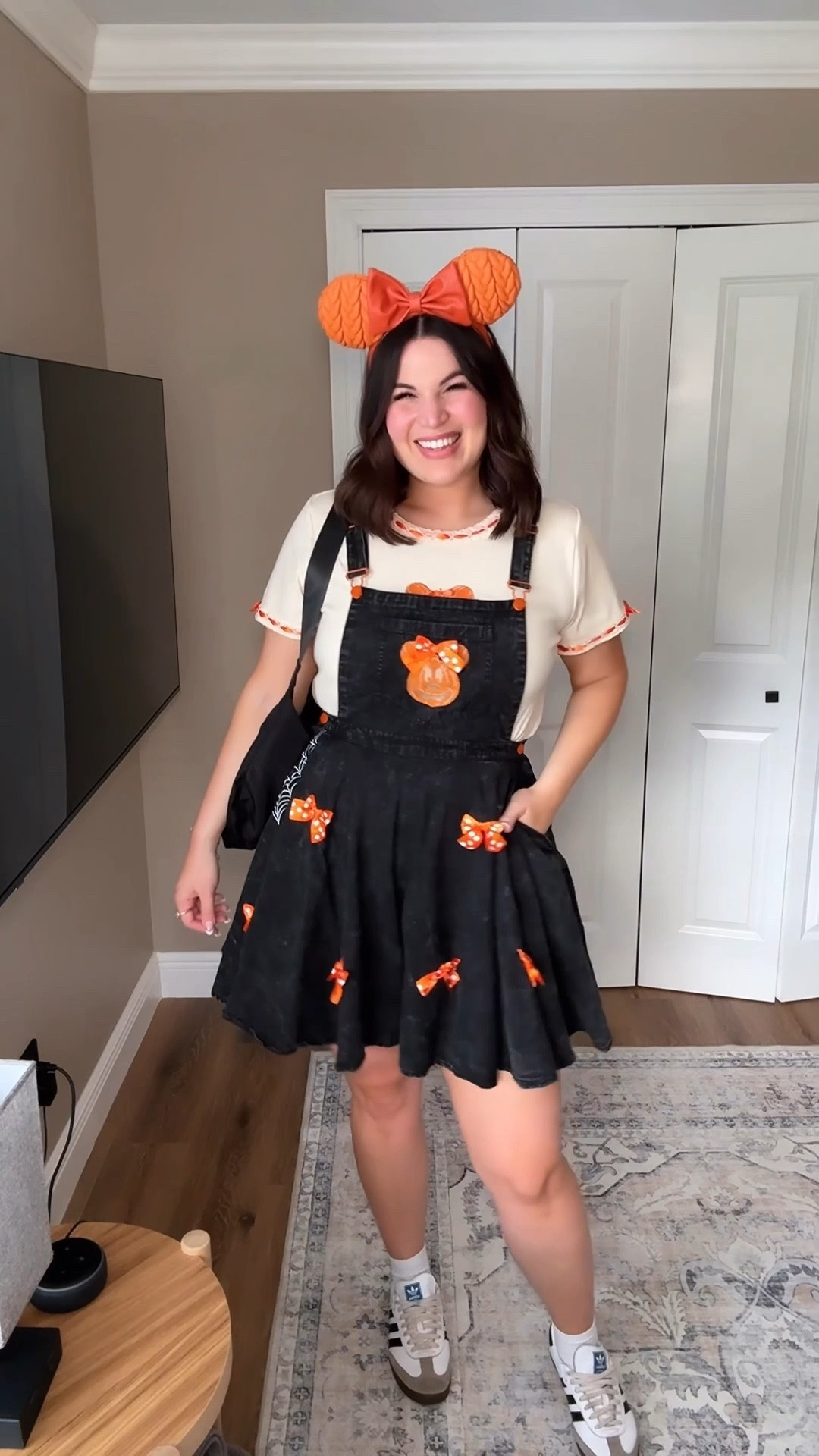 Midsize Halloween disney outfit! 🎃👻 Went to Mickey's Not-So-Scary Halloween Party for the first time the other night + here is what I wore! I actually panic ordered this outfit last minute before leaving on my trip + I’m SOO glad I did (it’s also sold at the Disney store parks if you are also going + need something to wear). 

Tee - xxl (size up runs small) 
Overalls - xl (also runs small. Went between the L & XL. Ultimately I kept the XL but it’s snug in waist) 
