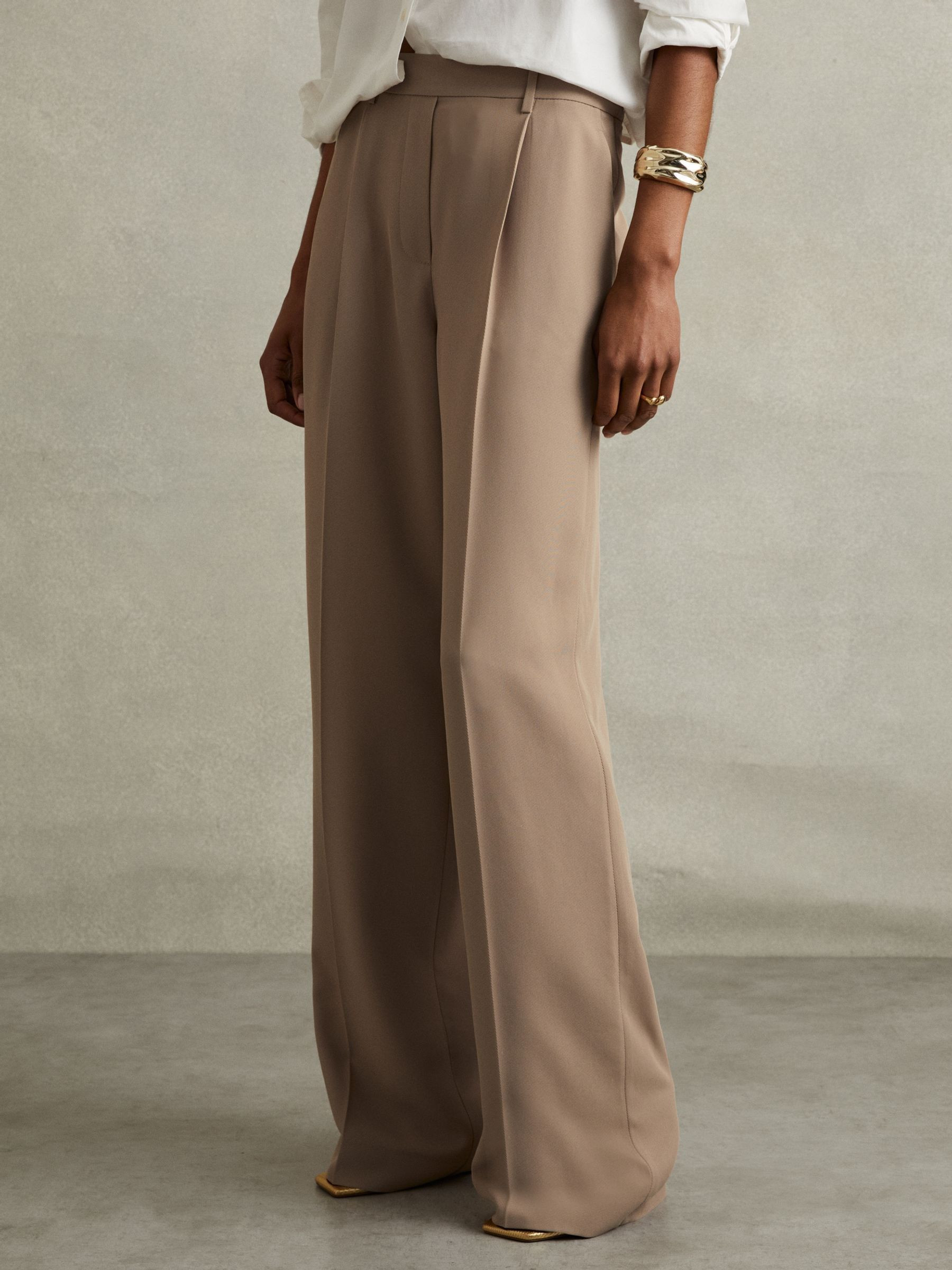 Reiss Petite Elasticated-Waist Wide-Leg Twill Trousers in Mink Neutral - REISS | Reiss UK