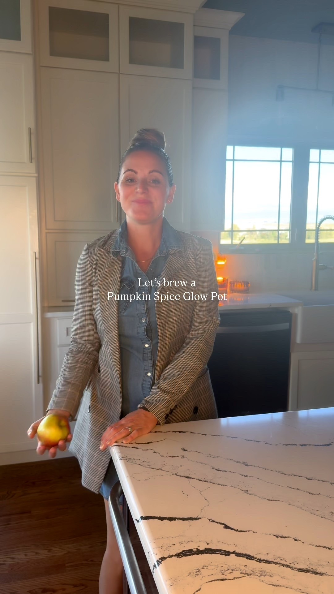 Cozy Fall Simmer Pot 🍂
	•	1 orange, sliced
	•	1 apple, sliced
	•	3–4 whole cloves
	•	2–3 cinnamon sticks
	•	1 small sprig fresh rosemary
	•	1 tsp vanilla extract

Directions:
	1.	Fill a small pot or heat-safe dish with 2–3 cups of water.
	2.	Add orange slices, apple slices, cloves, cinnamon sticks, rosemary, and vanilla.
	3.	Place on your warmer lamp and let it gently heat.
	4.	Refill with water as needed so it doesn’t dry out.

#LTKSeasonal