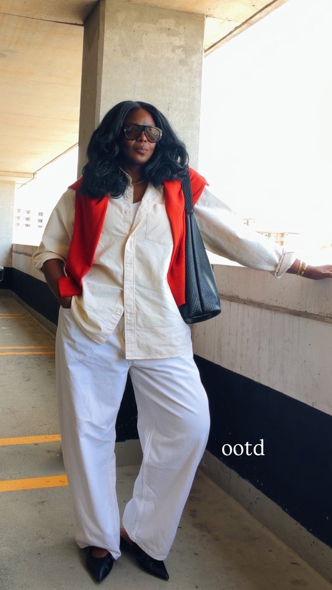 We are reaching that spring to summer transitional period and this outfit is one of those I always go back to. A light button up shirt , white jeans and a pop of color on the shoulders.

#LTKplussize #LTKsummer #LTKcanada