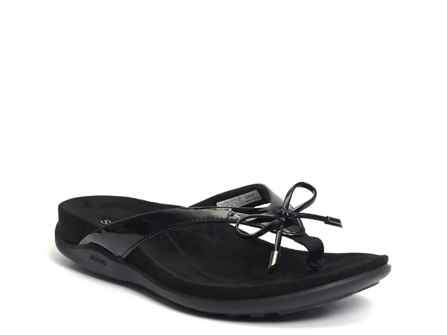 Strive Island 2 Sandal | Women's | Black | Size 5 | Sandals | DSW