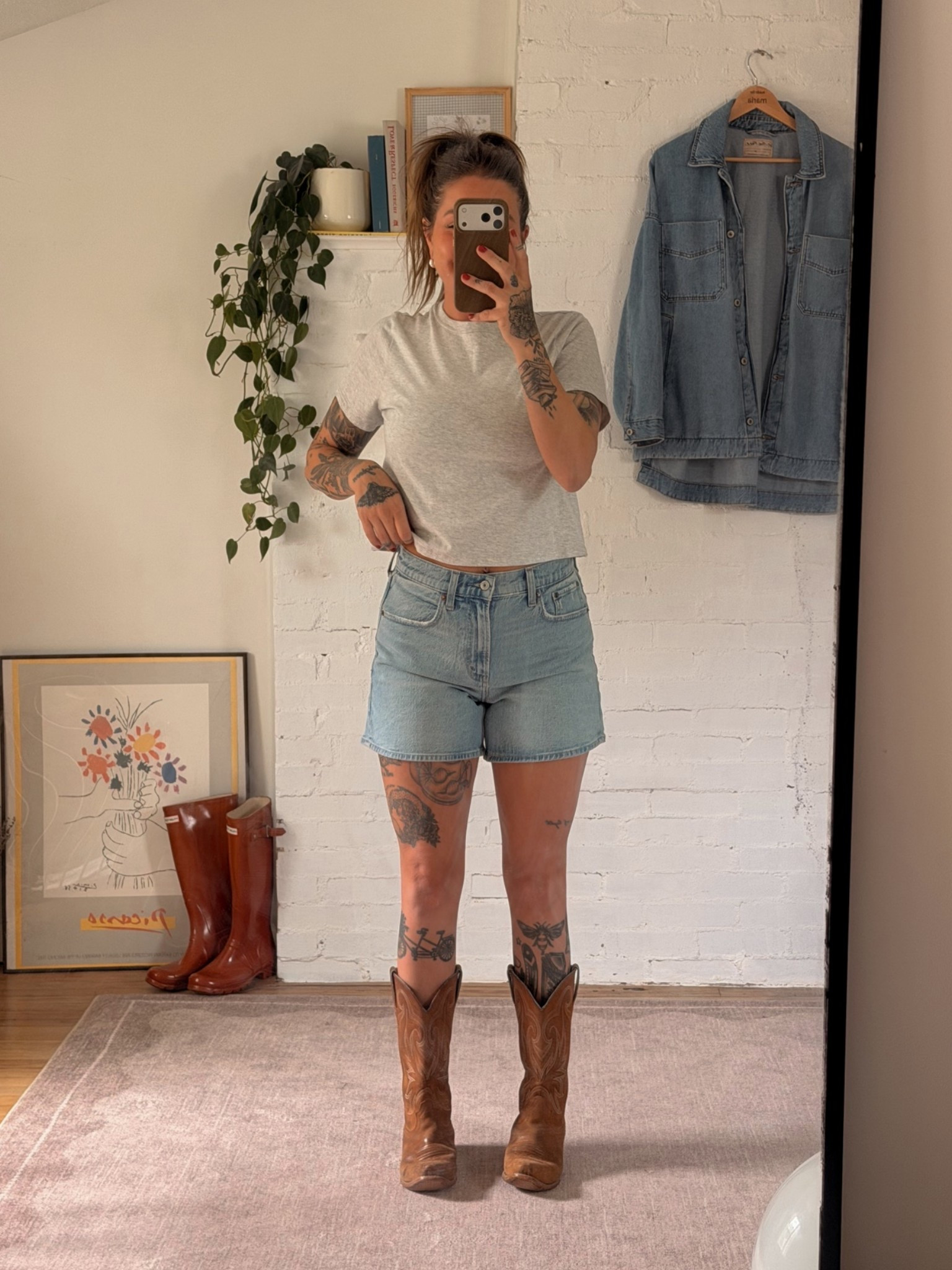 wearing my TTS 27 in the shorts - and a small in my top!

#LTKootd #LTKgrwm #LTKmomlife