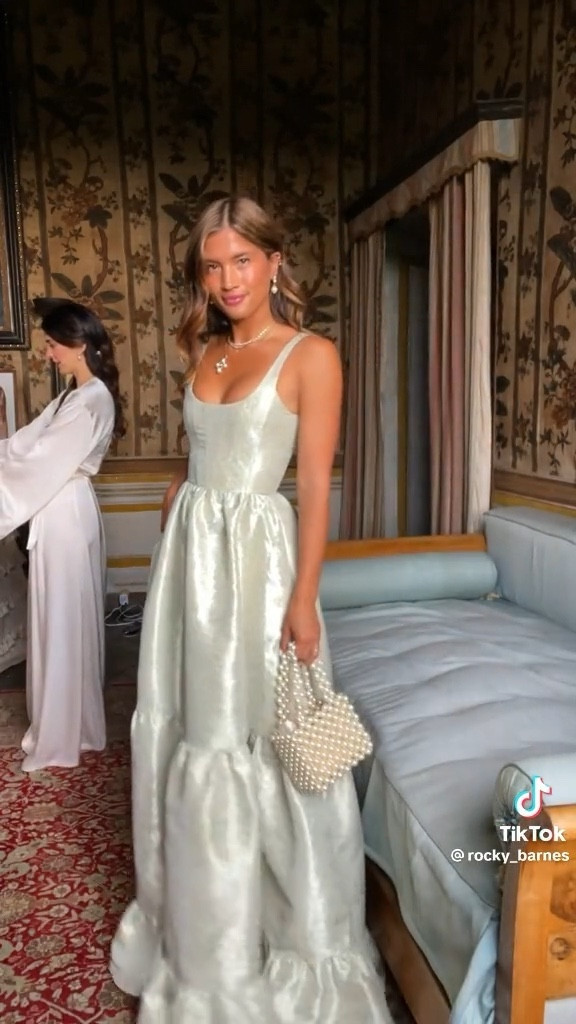 Linked my V.Chapman dress in a similar color way below from Anthropologie 🤍

#LTKFind #LTKxAnthro #LTKsalealert