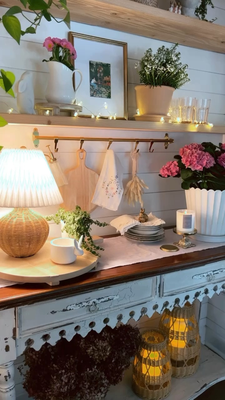 Kitchen decor!

Spring Target haul!!

Jar candle
Lavender candle
Natural wicker table lamp brown threshold designed with Studio McGee
Wicker table lamp
Natural wicker table lamp with pleated drum shade
Round wooden paddle serving board
Battery LED  outdoor Lantern Studio McGee wicker lantern
Ribbed ceramic planter
Scallop fluted stoneware indoor outdoor planter pot
Flutter pot
White ceramic fluted planter pot
Hearth & Hand Magnolia planter 
Oversized paddle board
S hook wall rail
Brass wall rack
Gold frame

#kitchen #decor #target