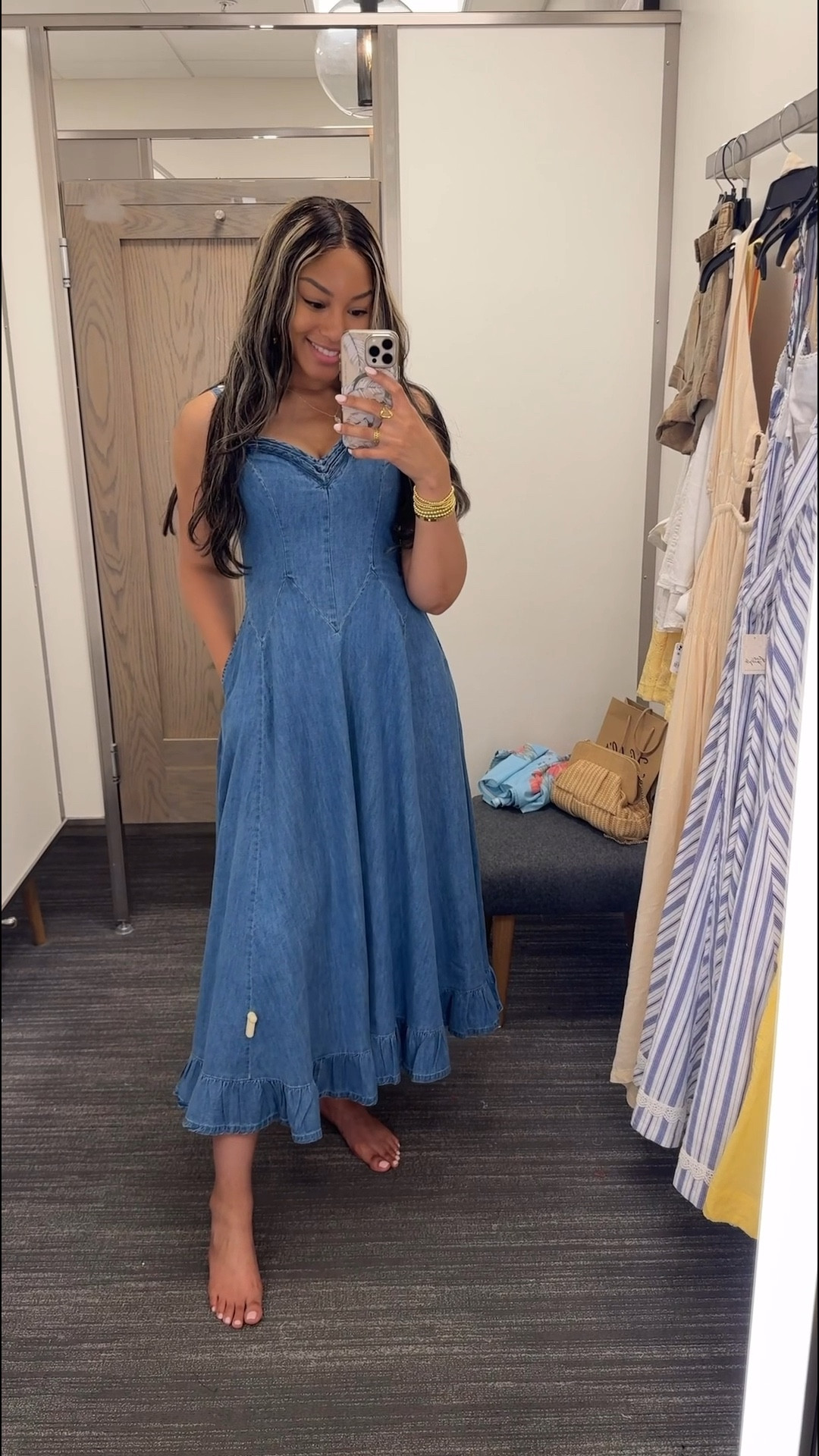 Denim perfection in this Free People Another Season Denim Midi Dress 😍wearing size XS enough stretch to be true to size 💙 AND it has pockets girl!!! 🤩🤩

Nordstrom finds free people spring dresses summer denim pockets casual girly picnic brunch Easter 