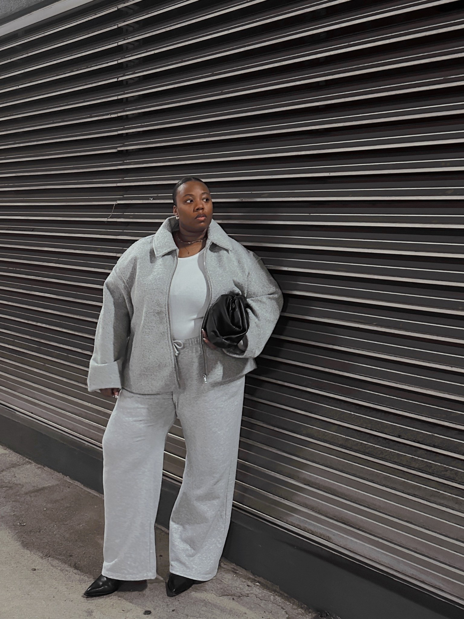 I love finding new ways to style sweatpants.  

#LTKMidsize #LTKStyleTip #LTKPlusSize