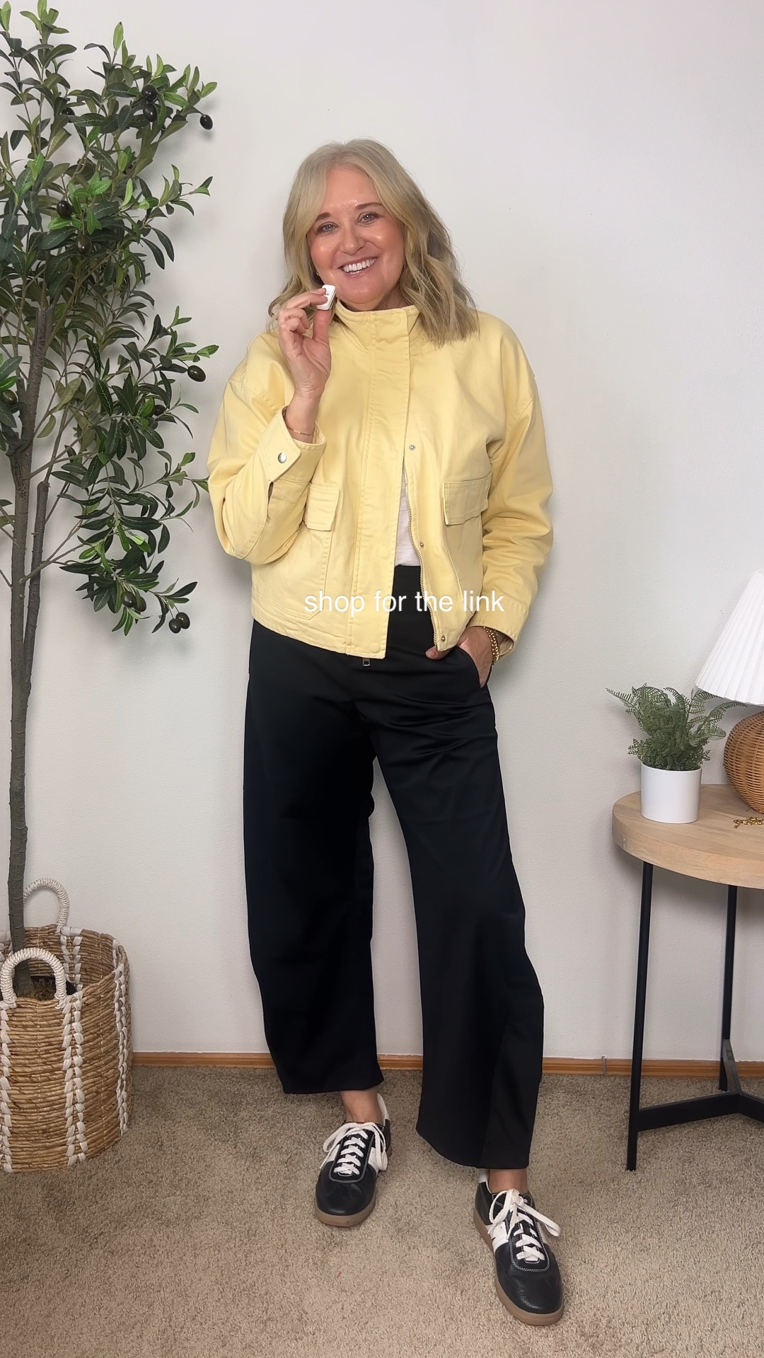 LOOK FOR LESS!  The VIRAL barrel leg pants!

Pants size medium, jacket size largee

#LTKOver40 #LTKgrwm #LTKootd