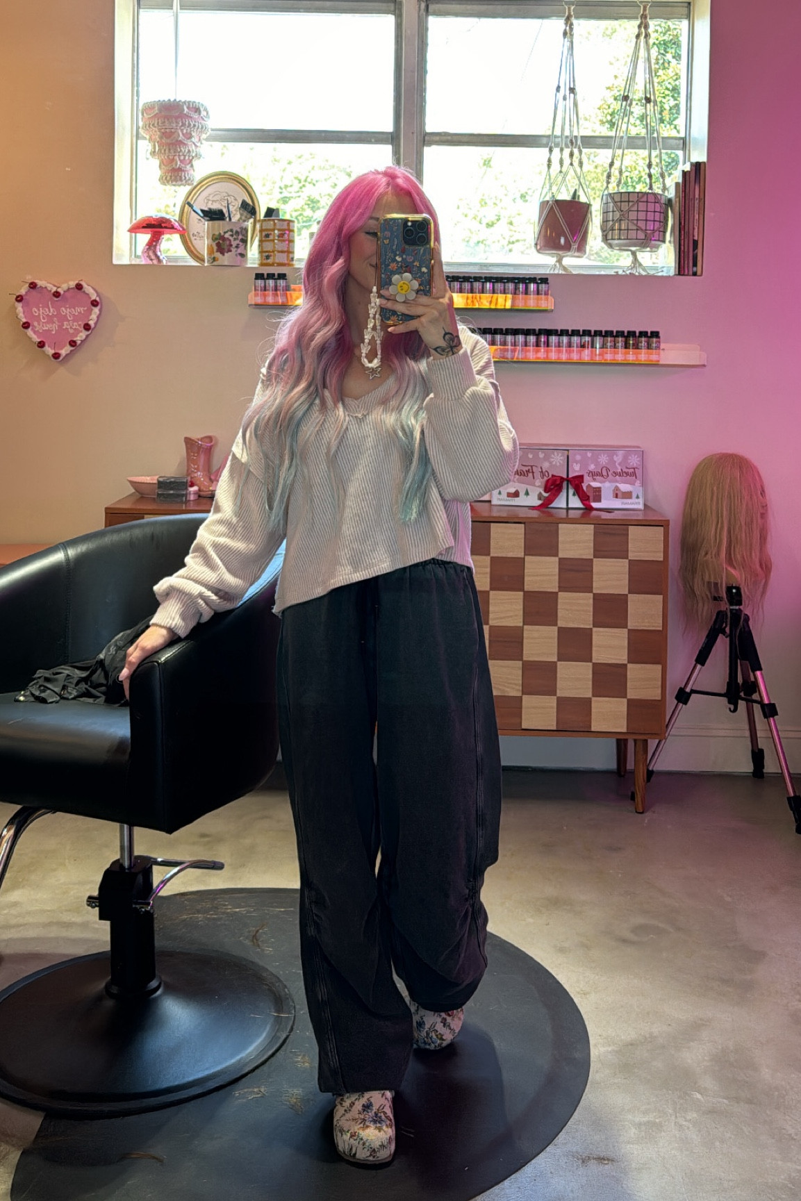 wearing the jumpsuit under the top :) 
Size XS jumpsuit, S shirt 🤍