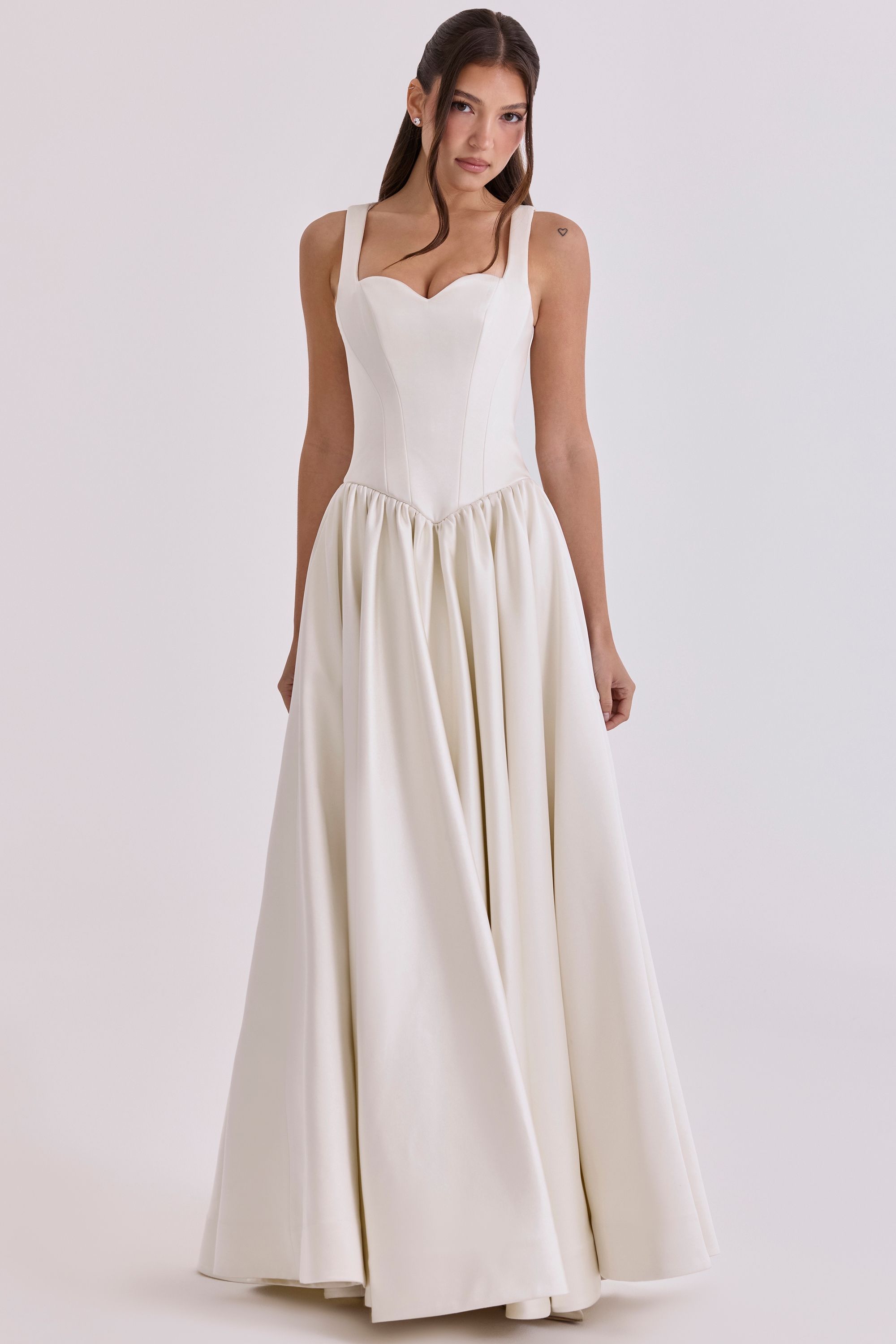 ivory sweetheart neckline bridal gown | House of CB
