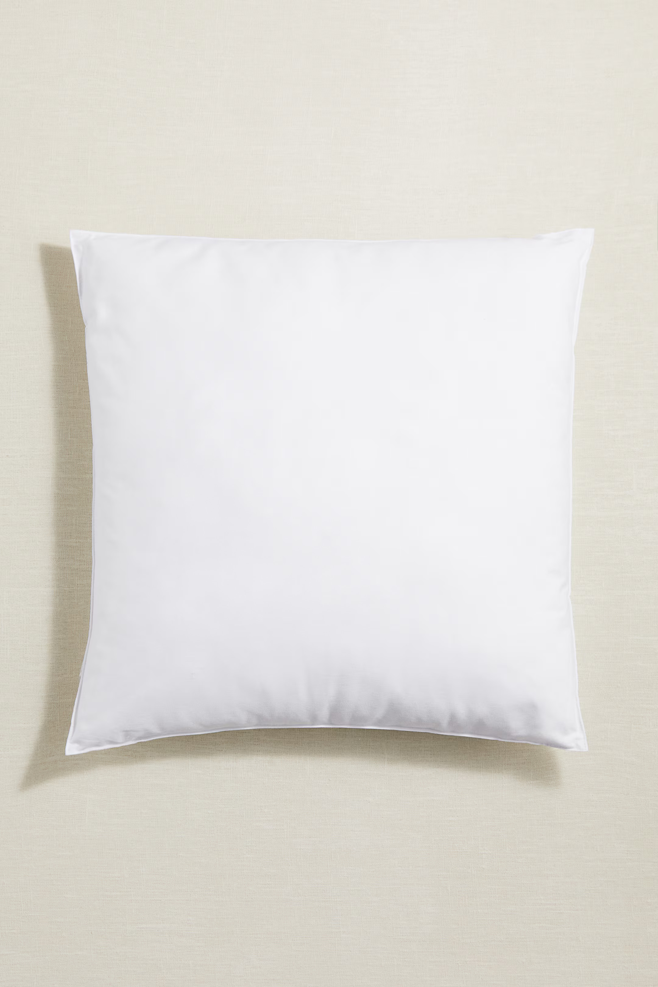 Polyester-filled inner cushion | H&M (UK, MY, IN, SG, PH, TW, HK)
