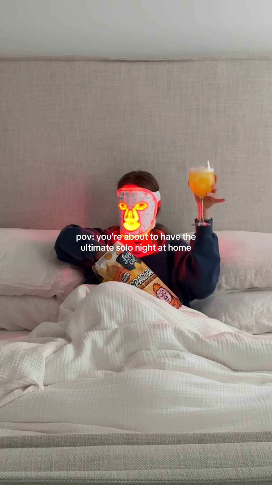 7/11/25 Solo Night In – Self-Care Staples & Cozy Bedroom Favorites


Spent the evening fully offline with a solo night in — wearing my Omnilux red light therapy mask while reading on my Kindle, cozied up in bed. Linking my exact red light mask, Kindle, our cozy bedding, and my timeless bed frame for anyone looking to make their space feel more relaxing and grounding. These are the things I always reach for on a night just for me 🤍