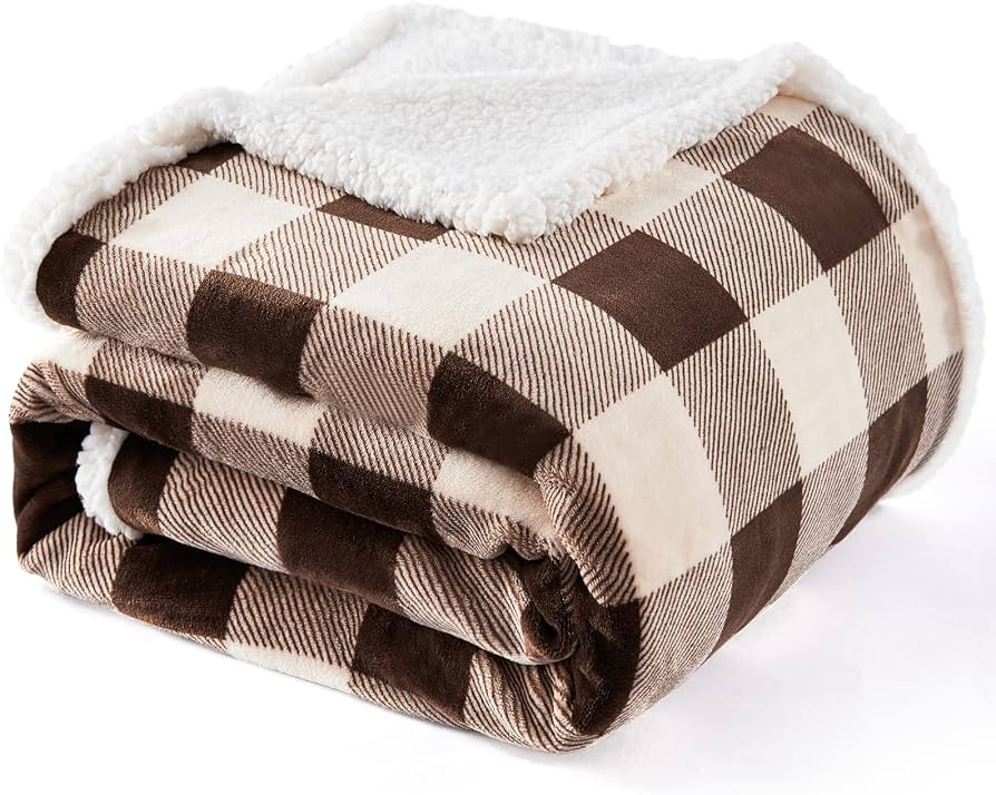 Touchat Sherpa Buffalo Plaid Christmas Throw Blanket, Fuzzy Fluffy Soft Cozy Blanket, Fleece Flan... | Amazon (US)
