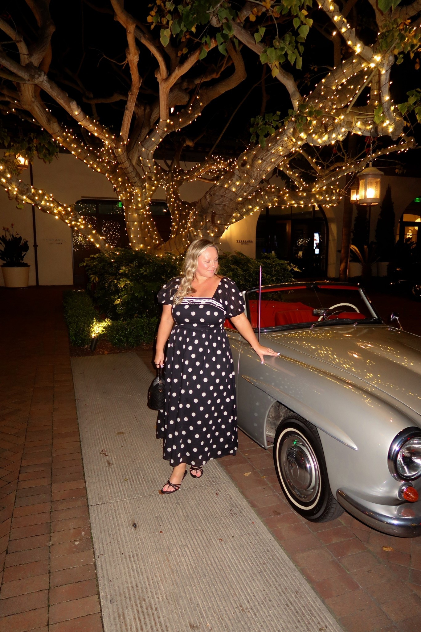 Abercrombie polka dot dress size LARGE SHORT 

Spring dress, vacation style, vacation outfit, resort wear, spring outfit, date night outfit, petite style

#LTKOver40 #LTKPetite #LTKMidsize