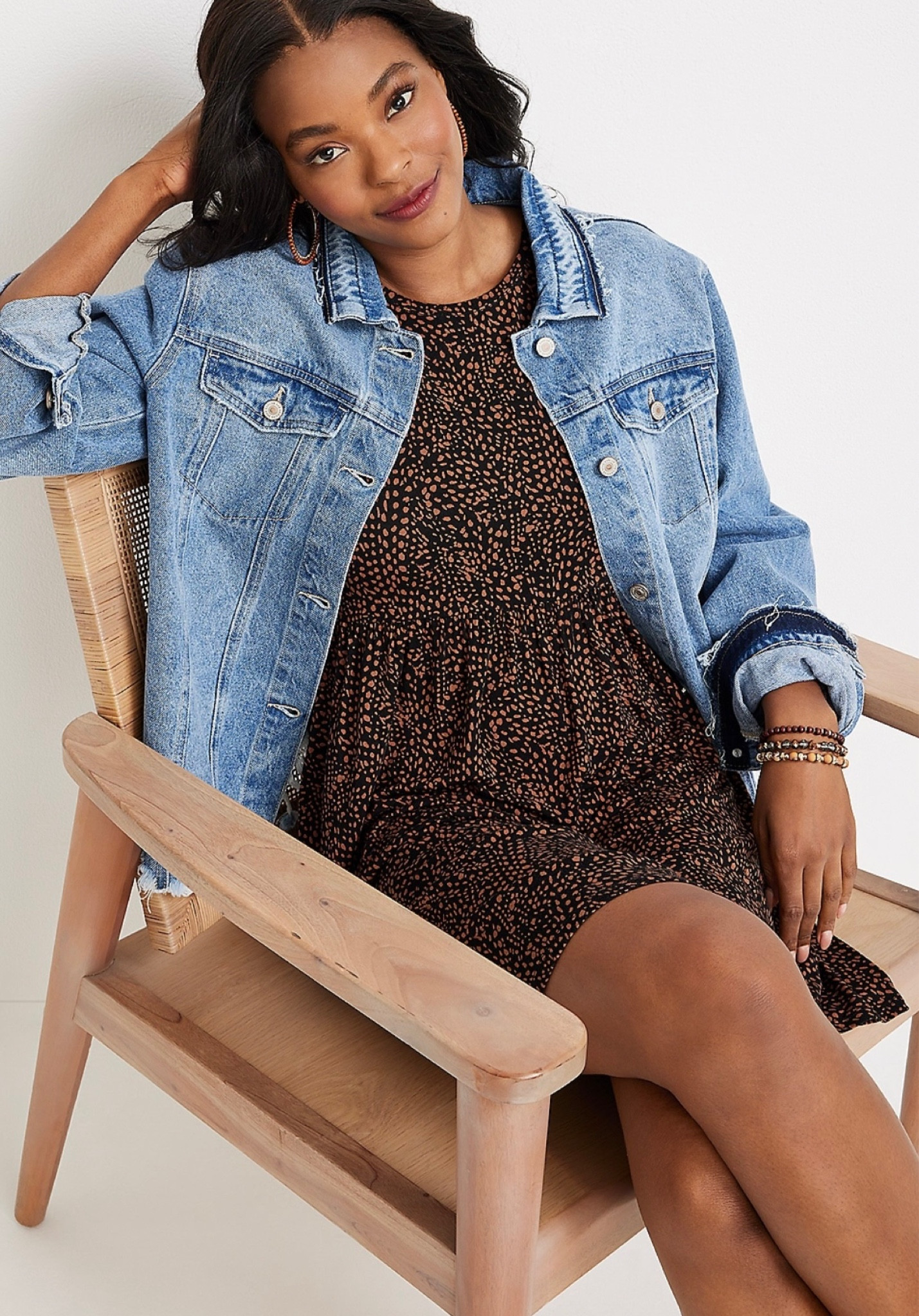 Cute dress for teachers and students. Teacher outfits, teacher style, teacher fashion, Jean jacket, summer dress 


#LTKBacktoSchool #LTKworkwear #LTKstyletip