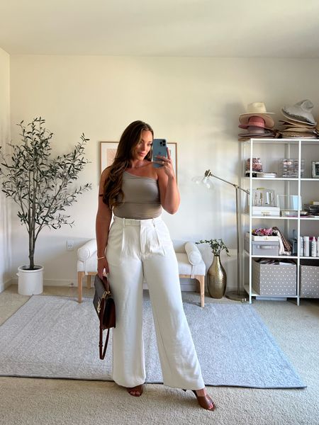 Linen pants, linen pants outfit

Wearing a 29/8R in pants but need to size up. These are not curve love collection so a little snug across hips and thighs! 

Small top

Abercrombie,
Summer outfit, timeless outfit,
Linen, night out, 

#LTKcurves #LTKSeasonal