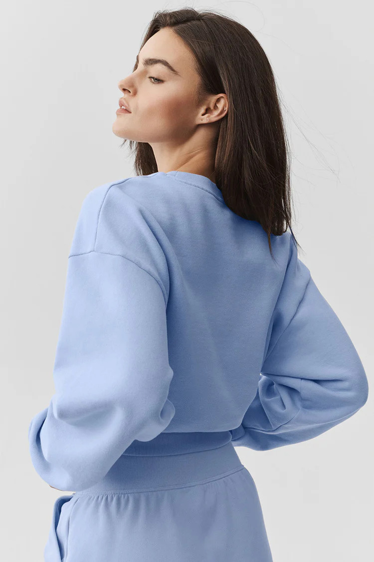 Cropped Accolade Crewneck | Alo Yoga (US)