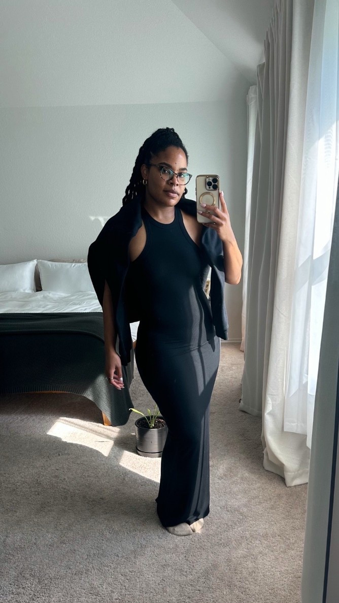 Black autumn lounge outfit idea

#LTKFindsUnder100 #LTKStyleTip