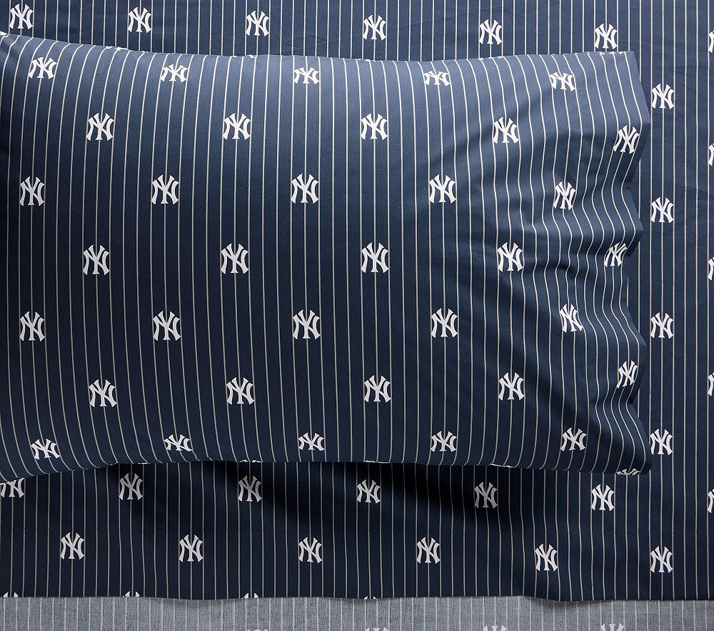 MLB\u2122 New York Yankees\u2122 Stripe Organic Cotton Sheet Set | Pottery Barn Kids
