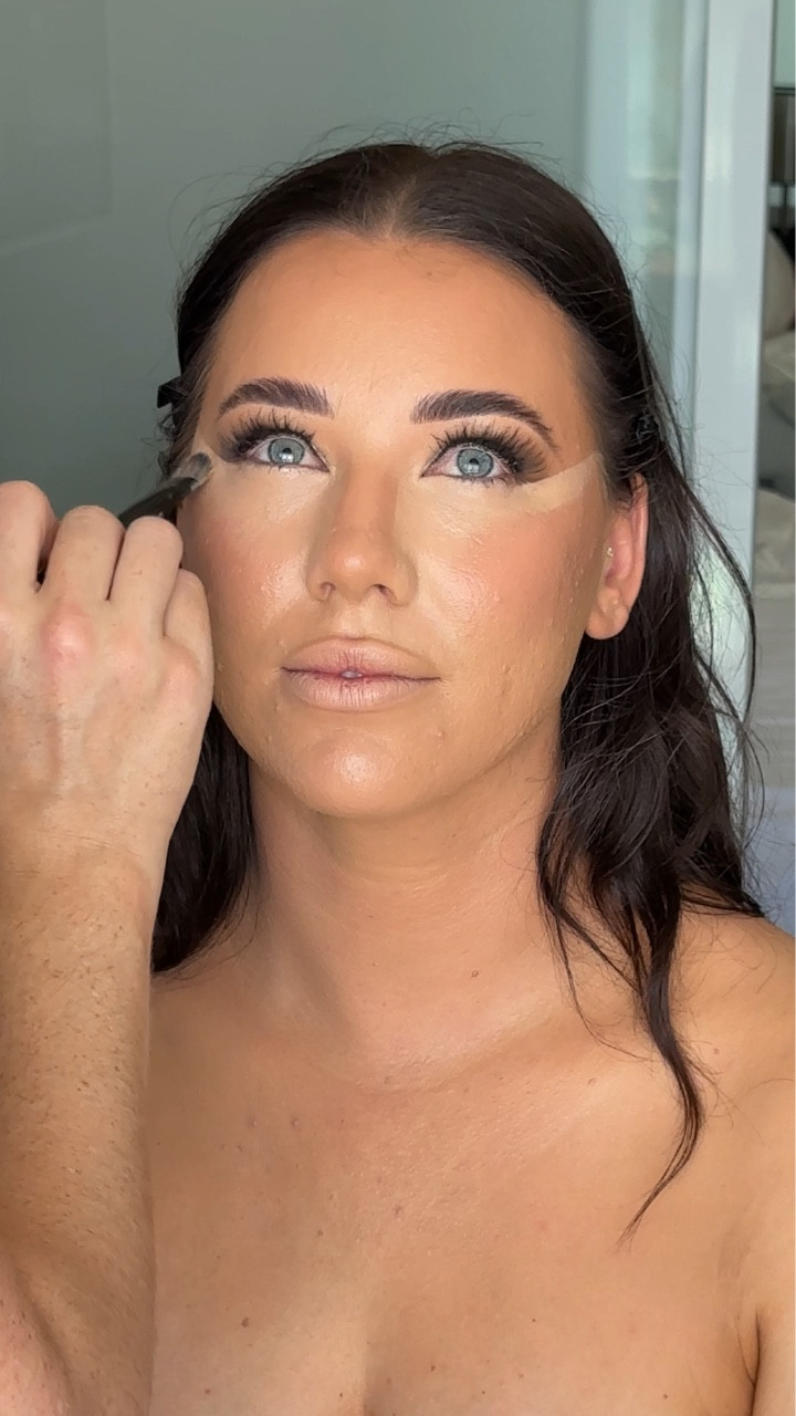 It’s been a month and I’m still obsessing over Amy’s glam, flawless doesn’t even cover it 🔥



#LTKaustralia #LTKbeauty #LTKwedding