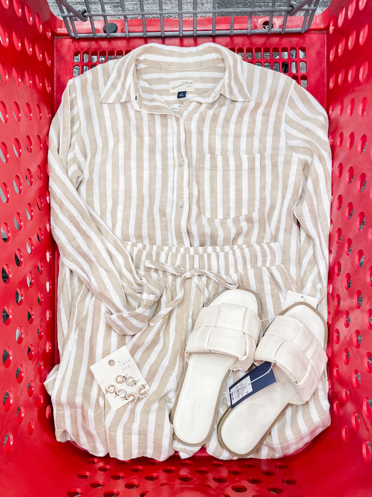 Comment “outfit” and I’ll send over the 🔗 for this cutie set!! 
•
•
Super Bowl postponed our Sunday cart views by a day but that’s okay! I had to share the best outfit for spring and summer! These linen sets come in SO many color options!! Can’t wait for warm weather to wear this! 
•
•
#target #targetstyle 

#LTKfindsunder50 #LTKSeasonal #LTKSpringSale