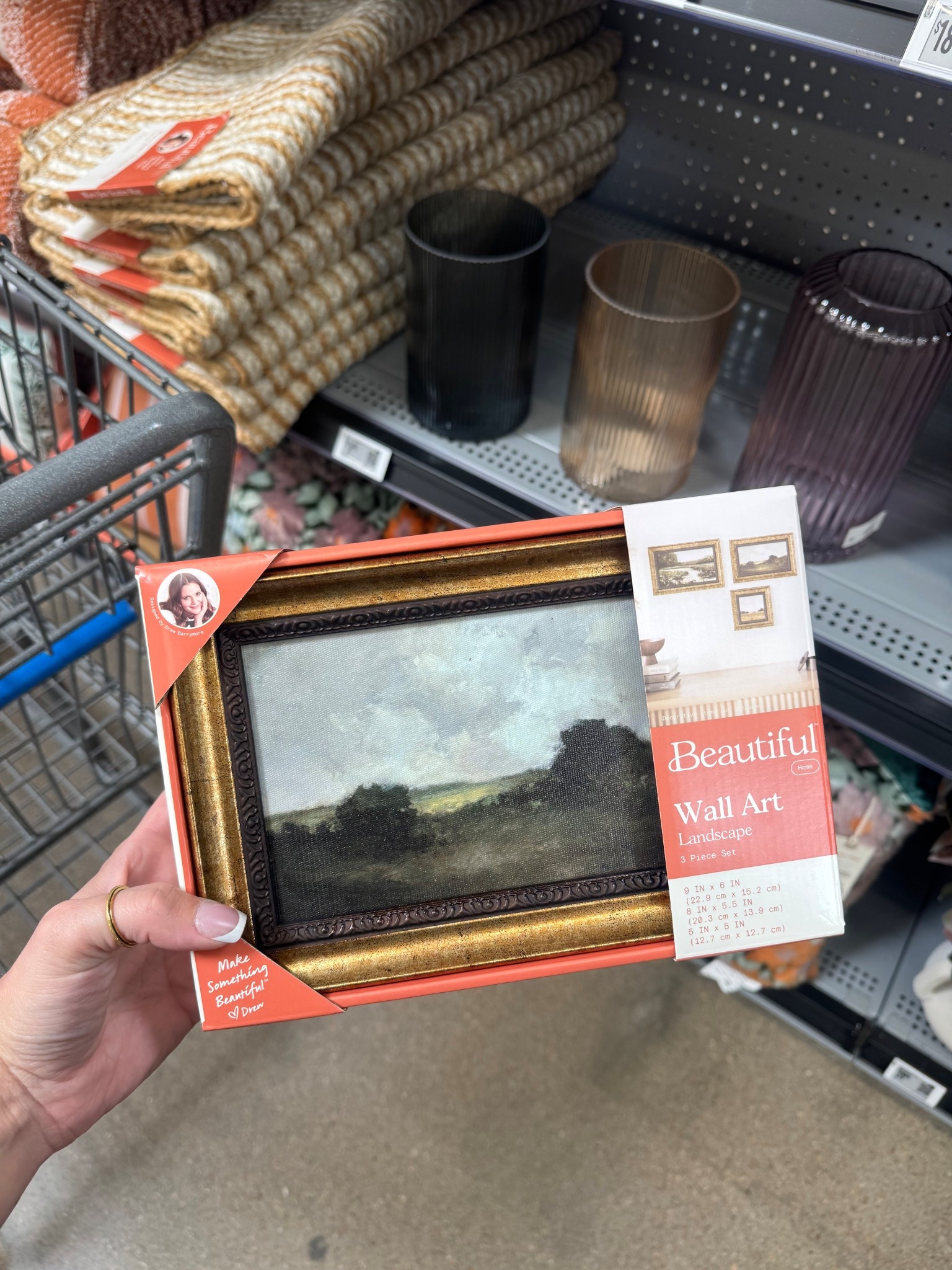 This feels like something you’d find thrifting — but brand new 👀 tagged the exact one!