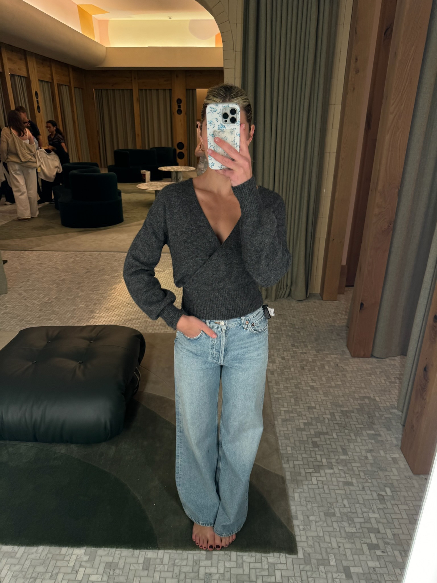 Aritzia Try On Haul!!  Love this sweater so much!! 
wearing size 23 in jeans 

aritzia, try on haul, fall fashion, trendy fashion, aritzia too, aritzia jeans, aritzia fashion, chic style 

#LTKStyleTip