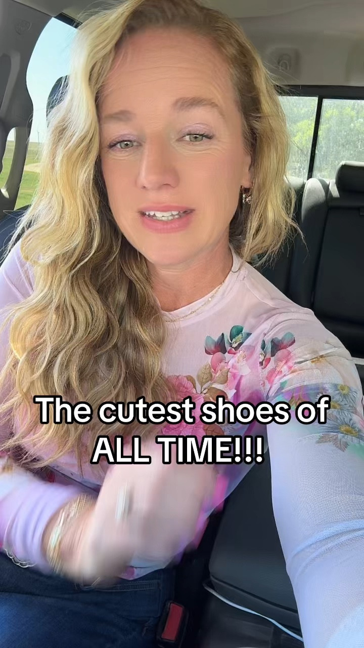 Spring outfit of the day!


#LTKootd #LTKgrwm #LTKFestival