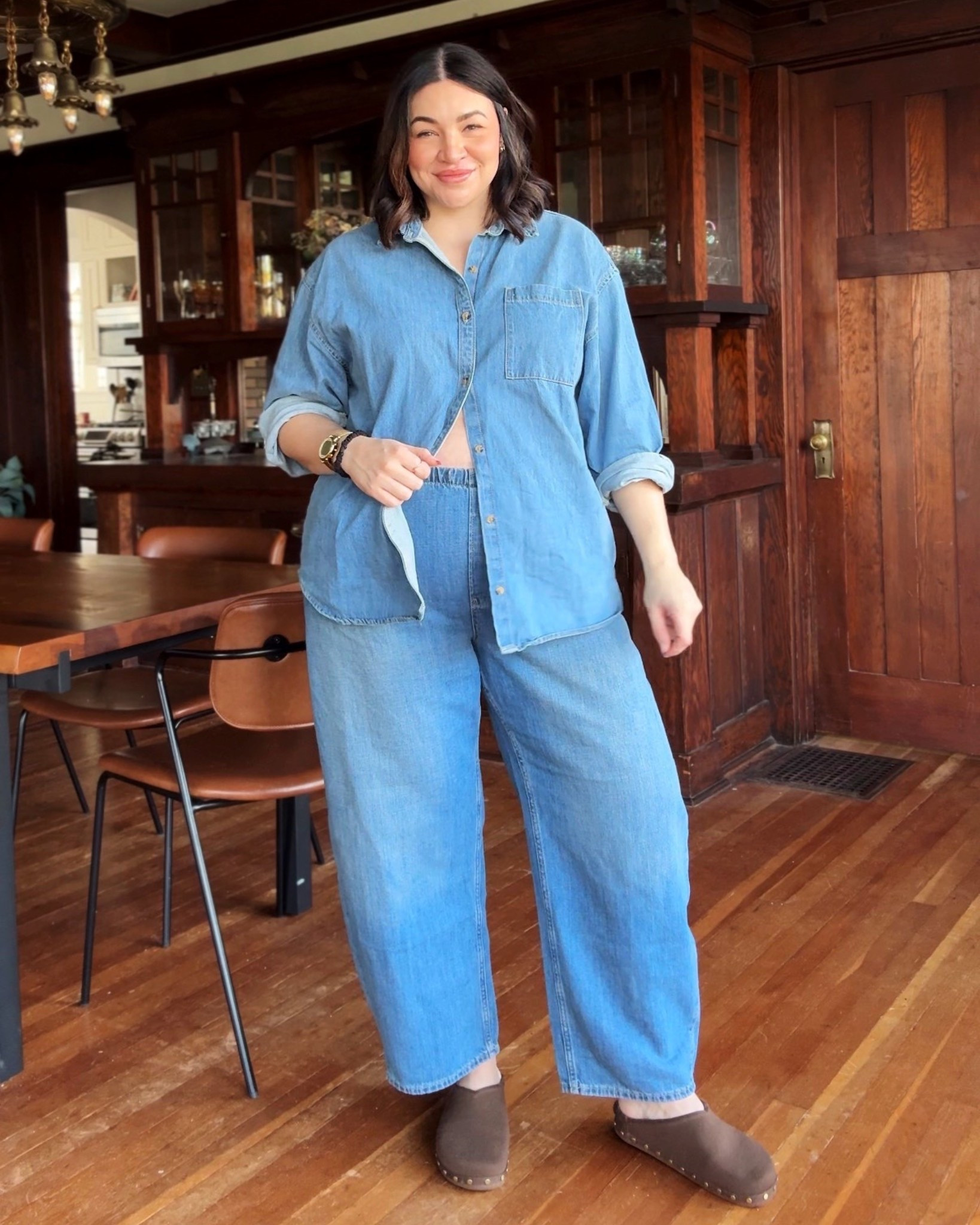 Omg my fav pair of maternity friendly denim I’ve found so far!! The look just like my beloved Everlane curve pair. A subtle barrel shape without any pleats or extra seams. Love how subtle they are!

I’m wearing an XL 23 weeks pregnant and am a 14 pre pregnancy….id be a large regularly

Also linked my fav denim top! It’s just as good as others double the price!



#LTKBump #LTKootd #LTKgrwm