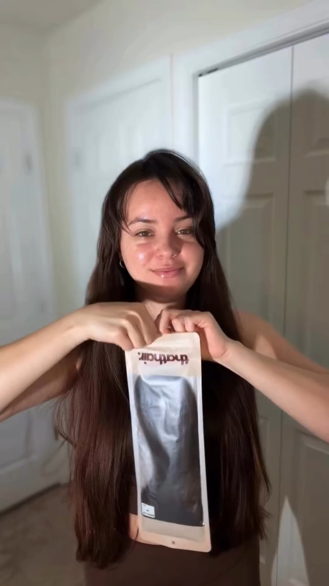 ✨ Trying something different to give more volume to my hair ✨

Although I have long hair, I love how the ThatHair Halo Extension Set integrates super easily with my color and texture.

The quality of the hair is incredible, it feels natural and the best thing is how fast it is placed 🤍

It’s perfect for when you want more volume or a special look without damaging your hair or feeling anything strange.

Also, right now they have BUY 1 AND GET 1 FREE, so it’s a good time to try them ✨

Thank you @thathair for this gift 🤍

#ThatHair #HaloExtensions #HairVolume #Gifted