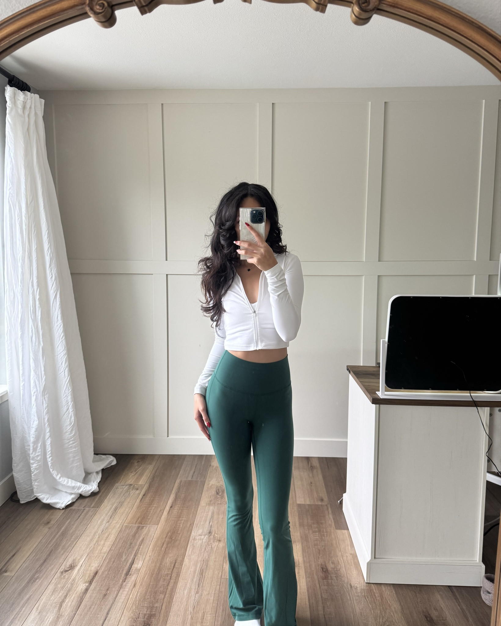 casual errands run— fitted athletic wear on the go 🚶🏻‍♀️🫶🏼

#LTKU #LTKStyleTip #LTKActive