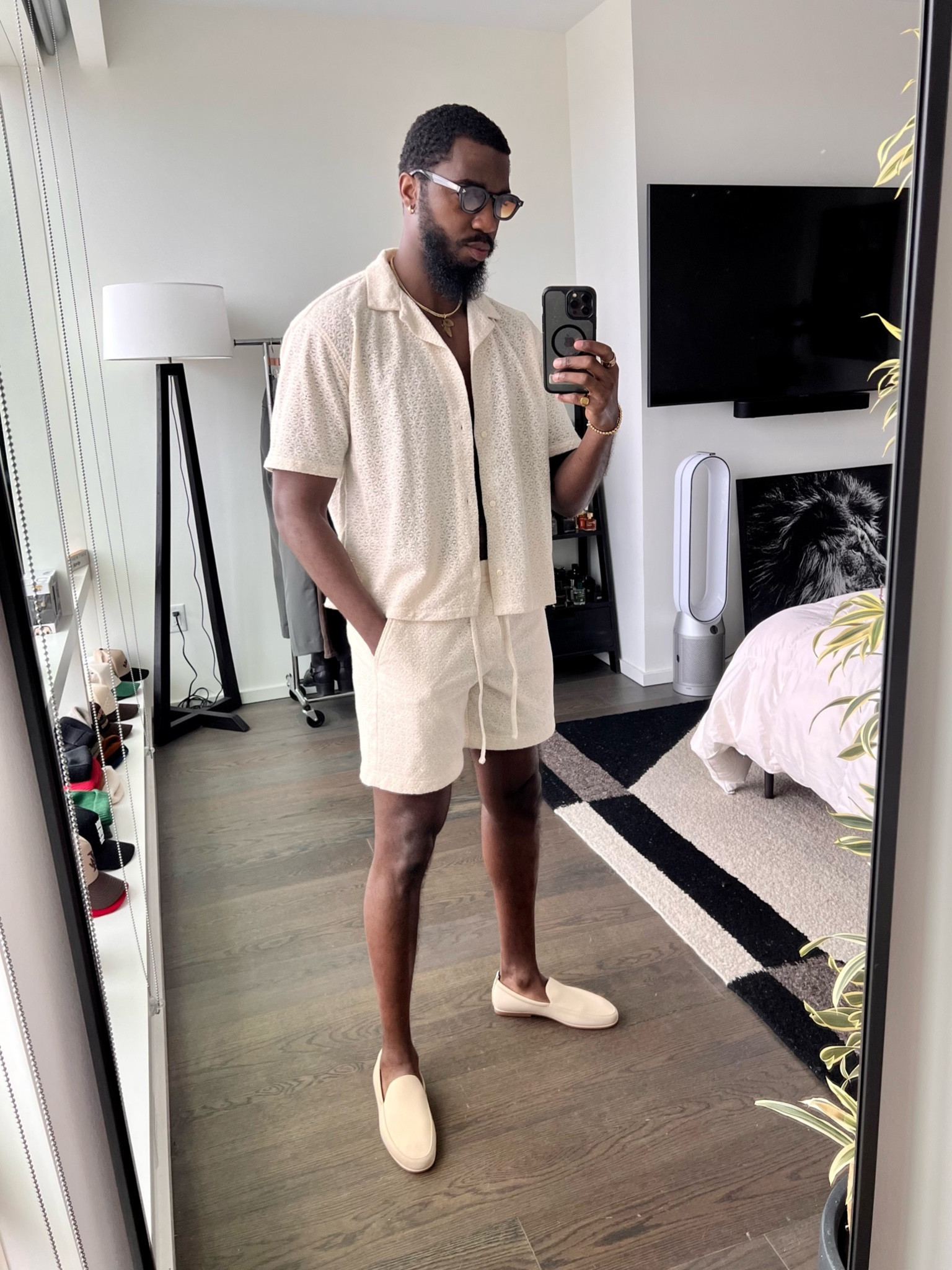 Matches set with the shirt being cropped. Perfect for an island vacation. Links all items down below ⬇️. 

#LTKmens