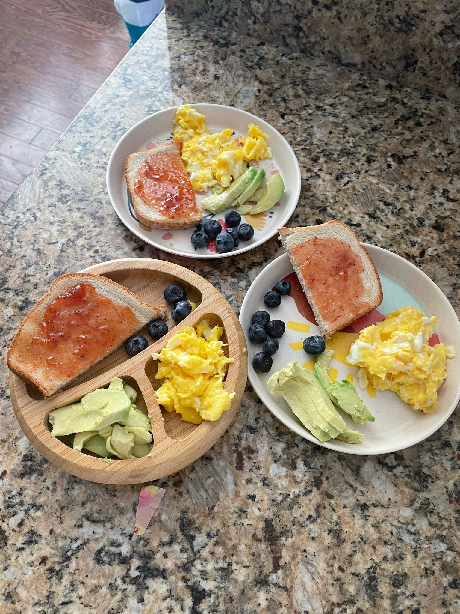 Kids plates and bowls for #momof3 🩷🩷💙

#LTKkids #LTKhome #LTKbaby