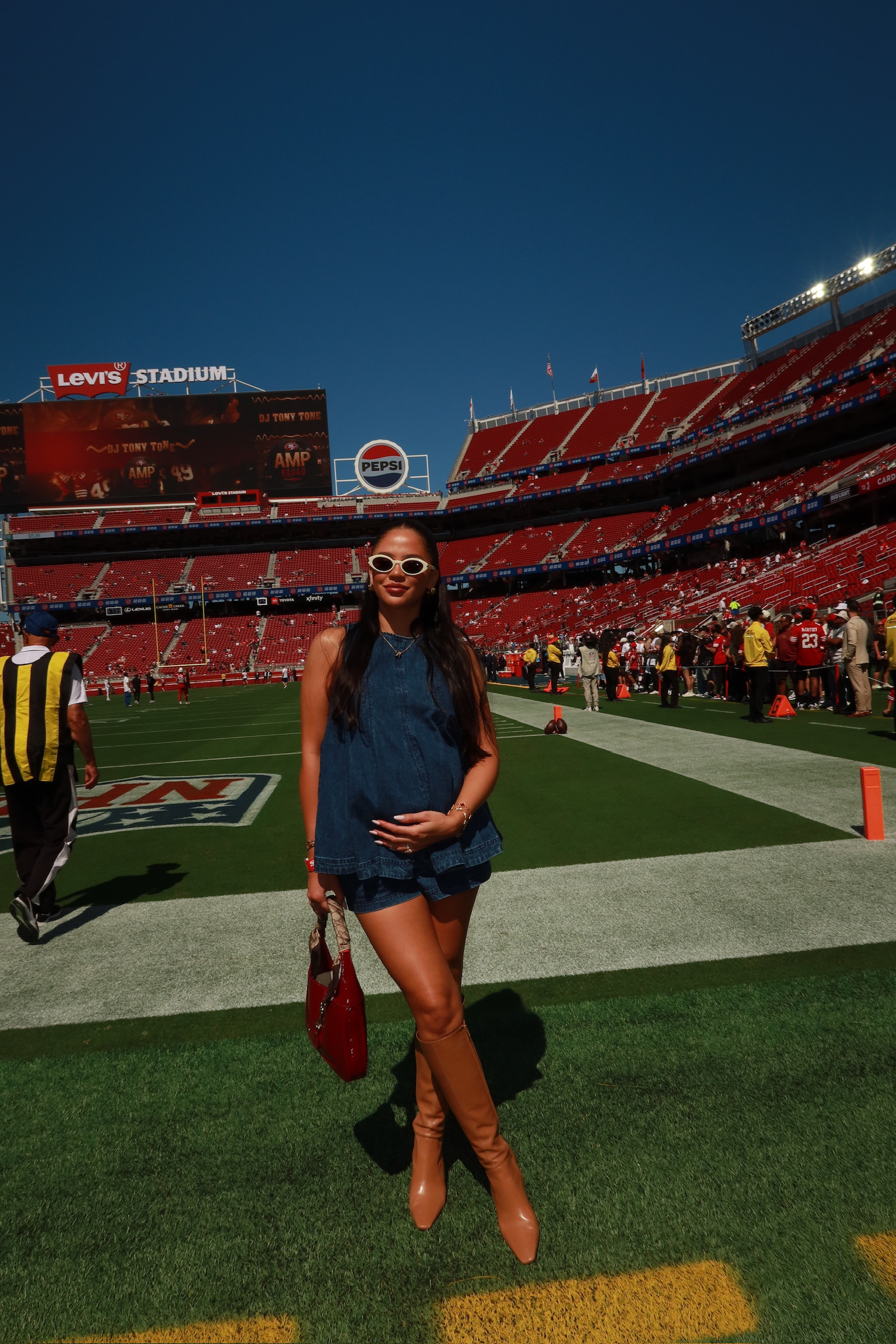 Bump friendly game day look🏈 

 #LTKSeasonal #LTKStyleTip #LTKBump