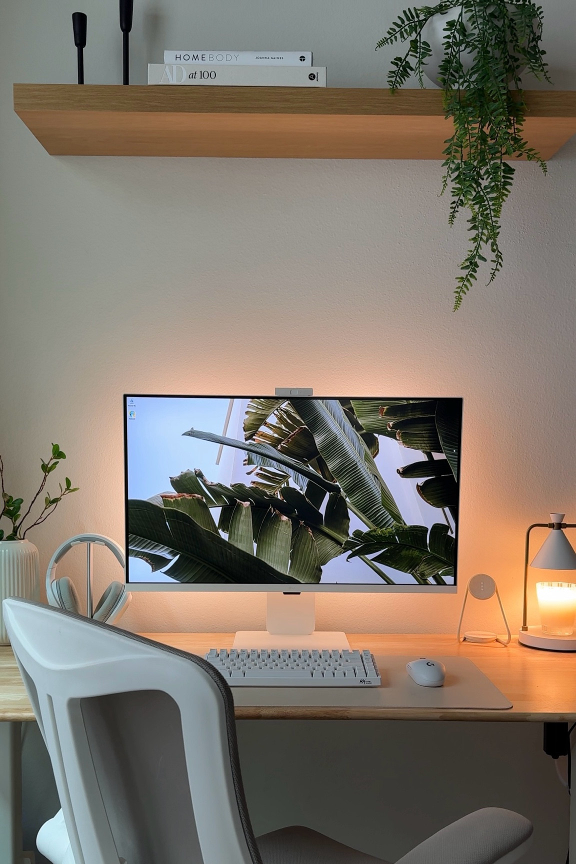 home office idea: neutral desk setup 🫶🏼🎧 

#LTKhome
