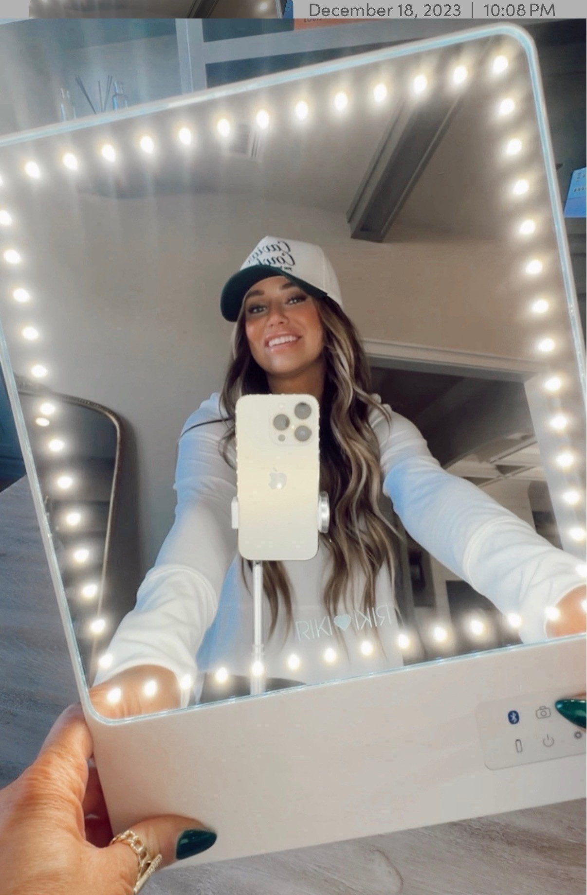 Love this mirror for getting ready!! On sale
Today!! 

#LTKSaleAlert #LTKGiftGuide #LTKHoliday