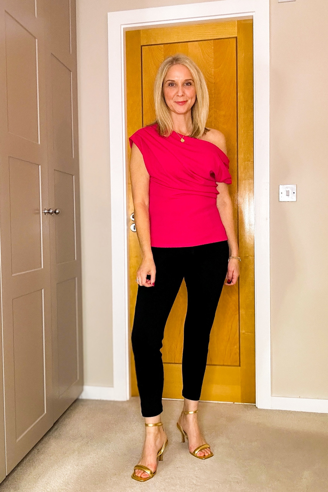 Pink top reduced to just £15 at River Island 💖💖💖

#LTKireland #LTKstyletip #LTKeurope