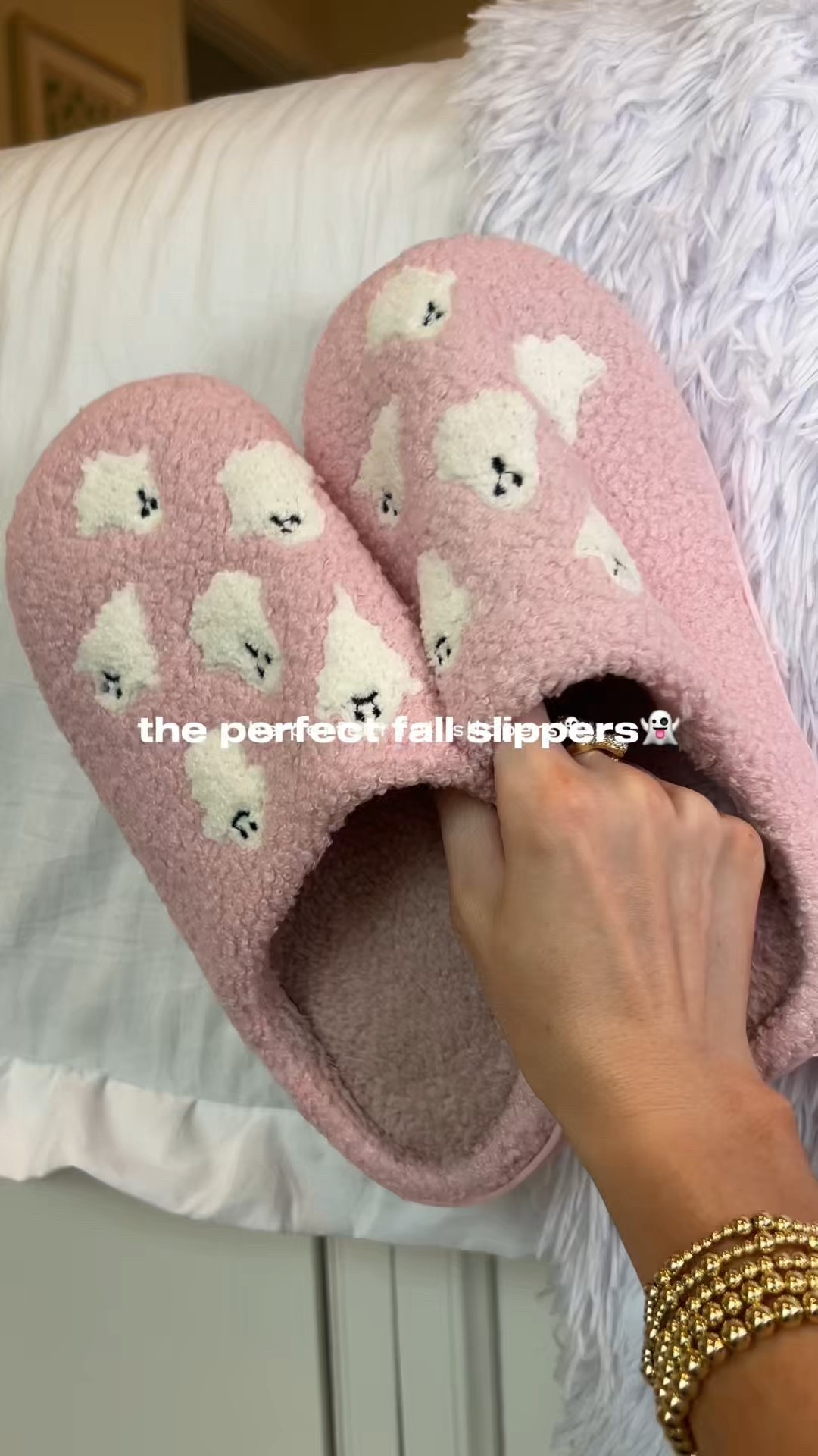 october 1st starter pack👻🤍 these slippers are coming with me all month long :)))

#LTKSeasonal #LTKShoeCrush #LTKHalloween