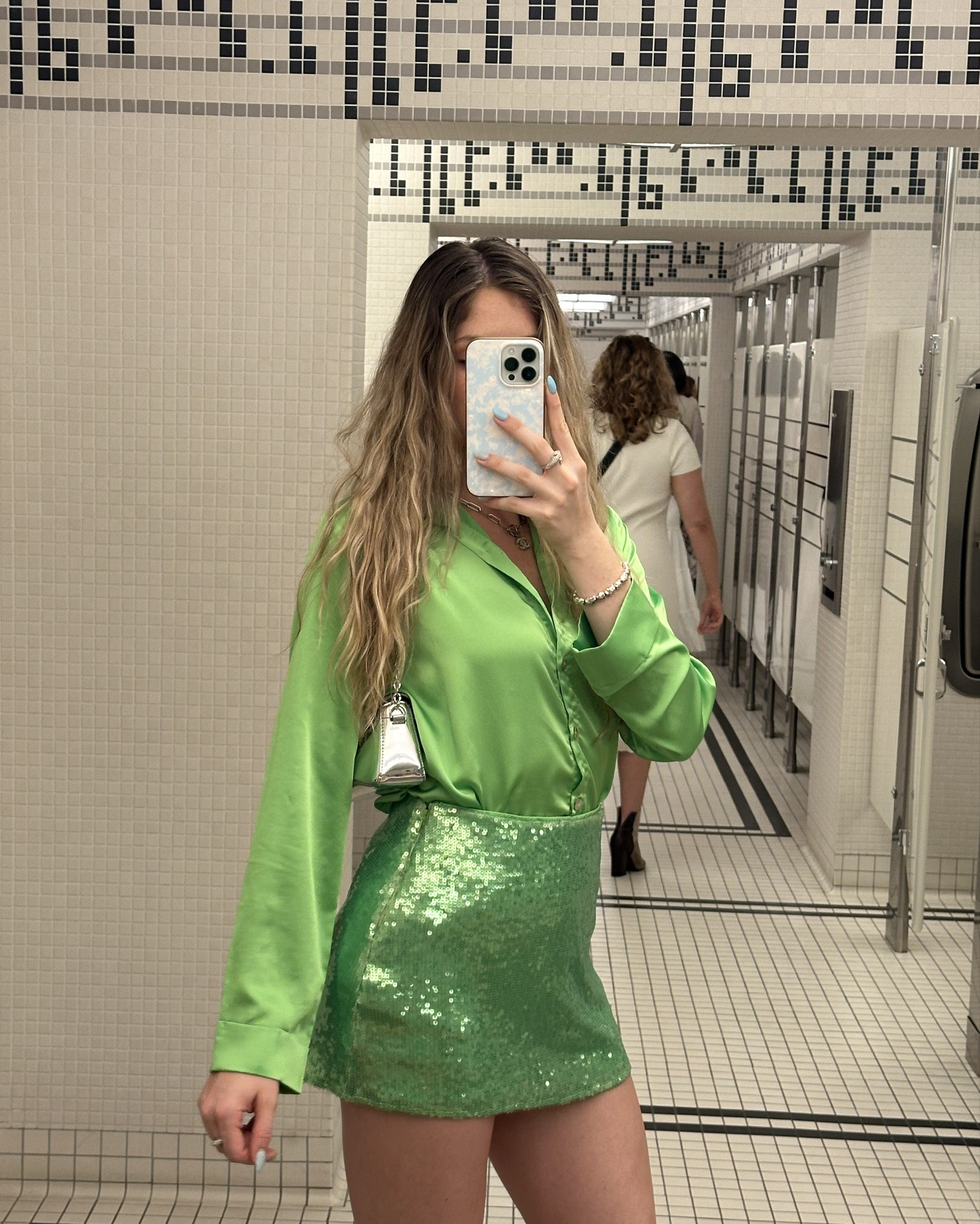 This stunning monochrome look is head to toe Show Me Your Mumu 💚 wearing a size small bottom & size small top. The top fits oversized, I could probably have gone down to an XS top. For reference I’m 5’8 and between a size 4/6 usually.

#partyoutfit #springfashion #maximaliststyle #colorfulfashion #showmeyourmumu #sequinskirt #sparkle #sequin #goingoutoutfit #partystyle #summerstyle #bdayoutfit 

#LTKFestival #LTKParties