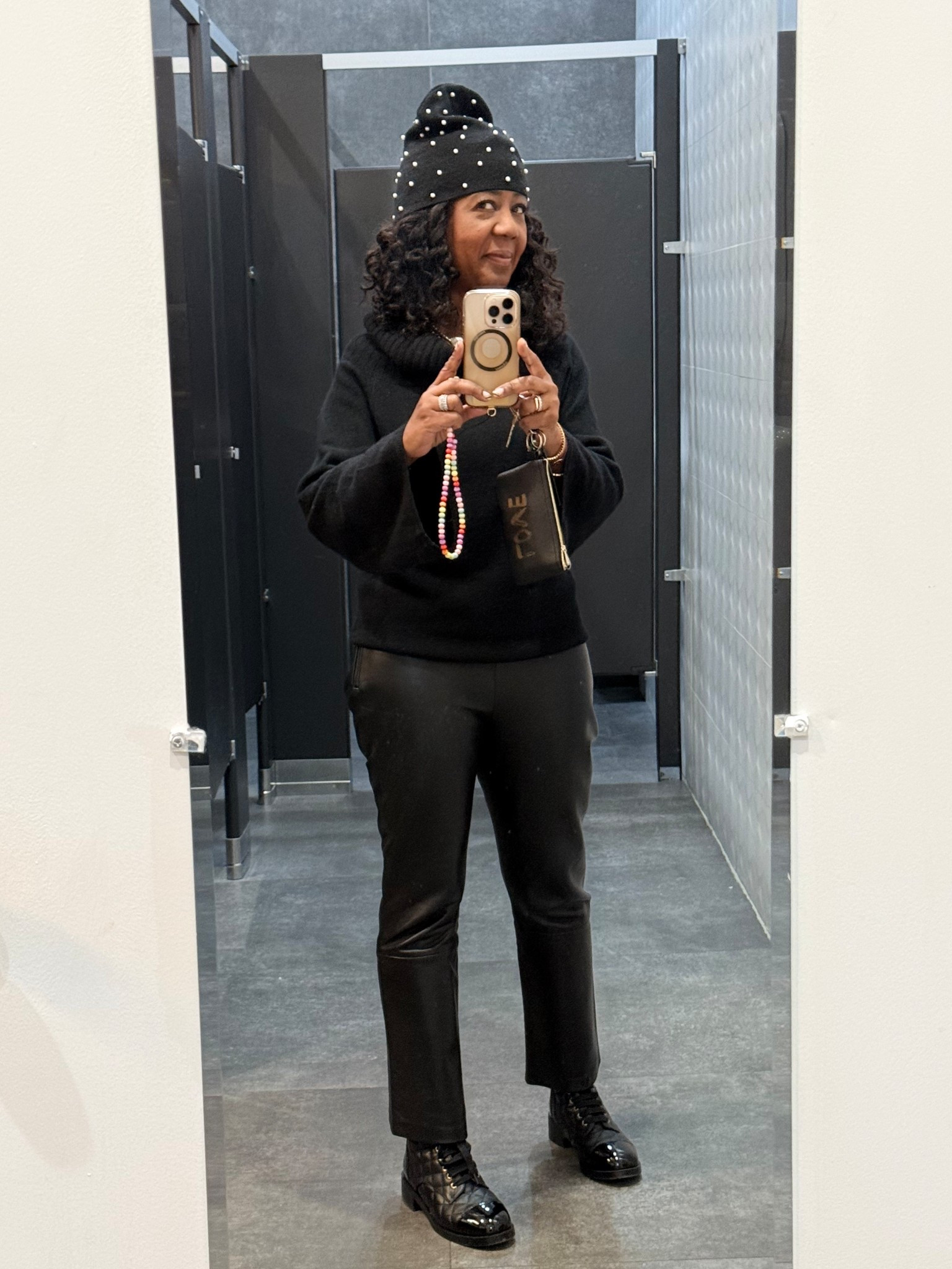 The office bathroom has the BEST lighting!

#LTKdayinmylife #LTKootd #LTKgrwm