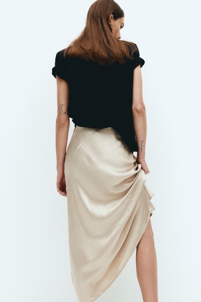 Satin maxi skirt - Black - Ladies | H&M GB | H&M (UK, MY, IN, SG, PH, TW, HK)